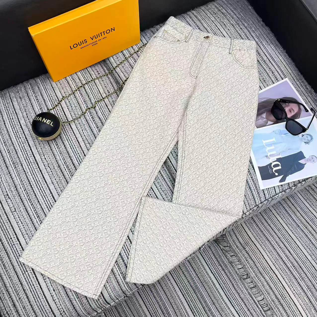 Джинсы Женские Louis Vuitton 11559309