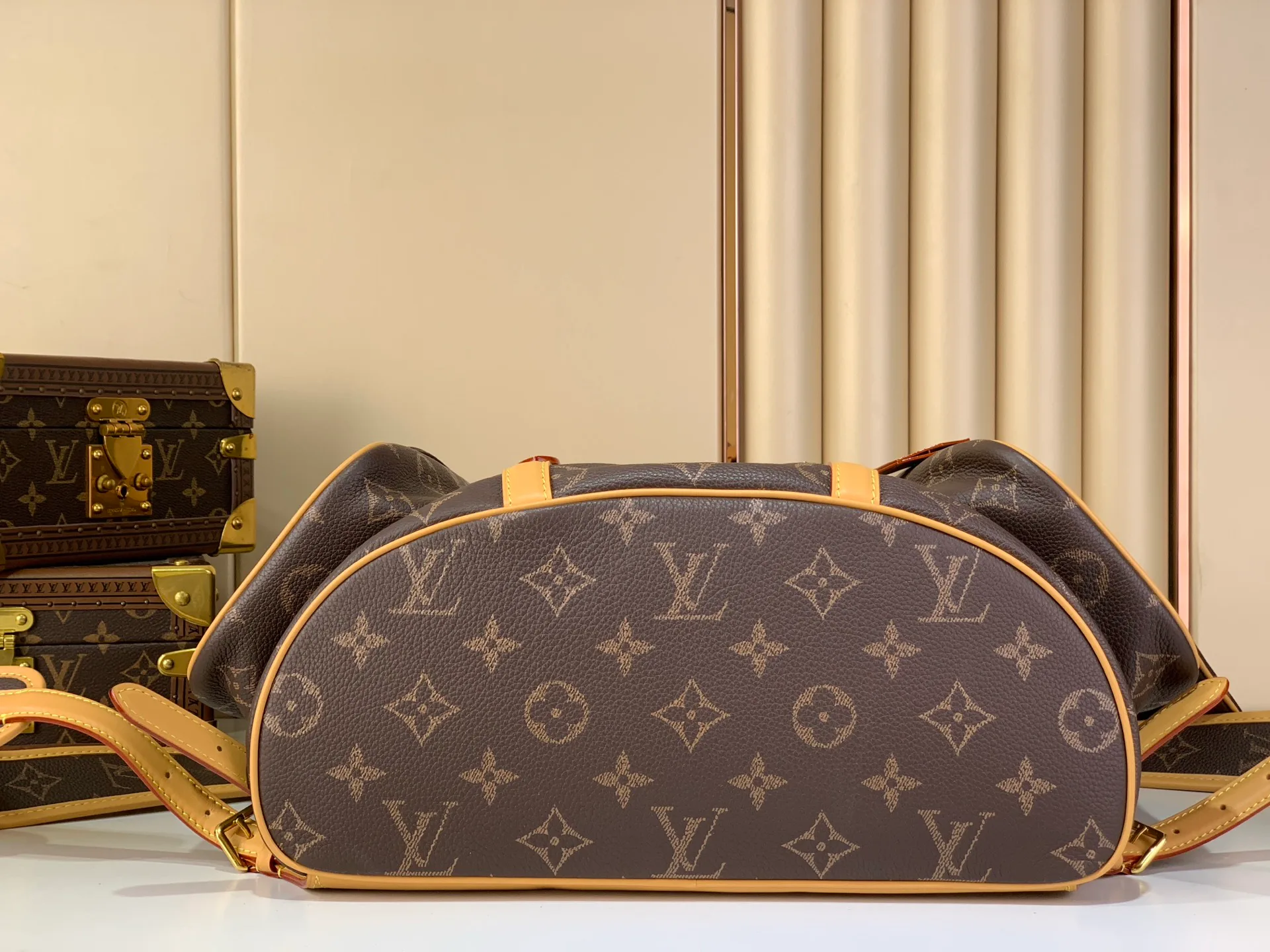 Классические Сумки Женские Louis Vuitton 12623277
