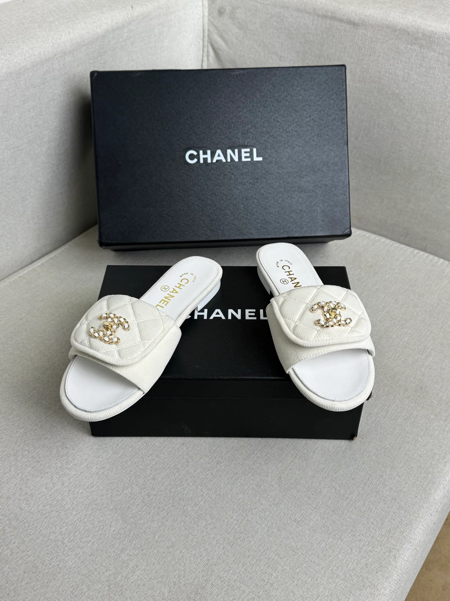 Сандалии Женские Chanel 13181136