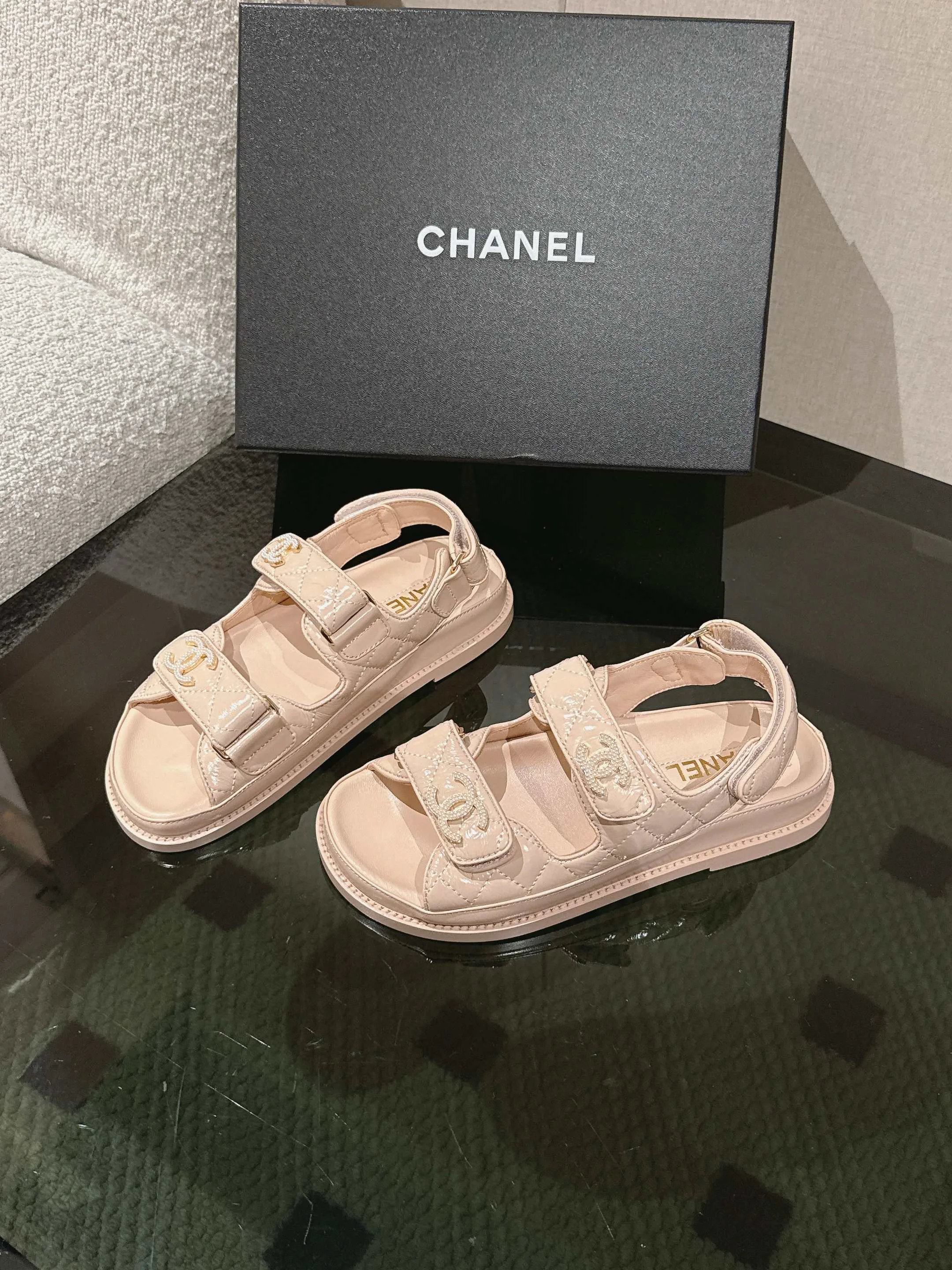 Сандалии Женские Chanel 11353647