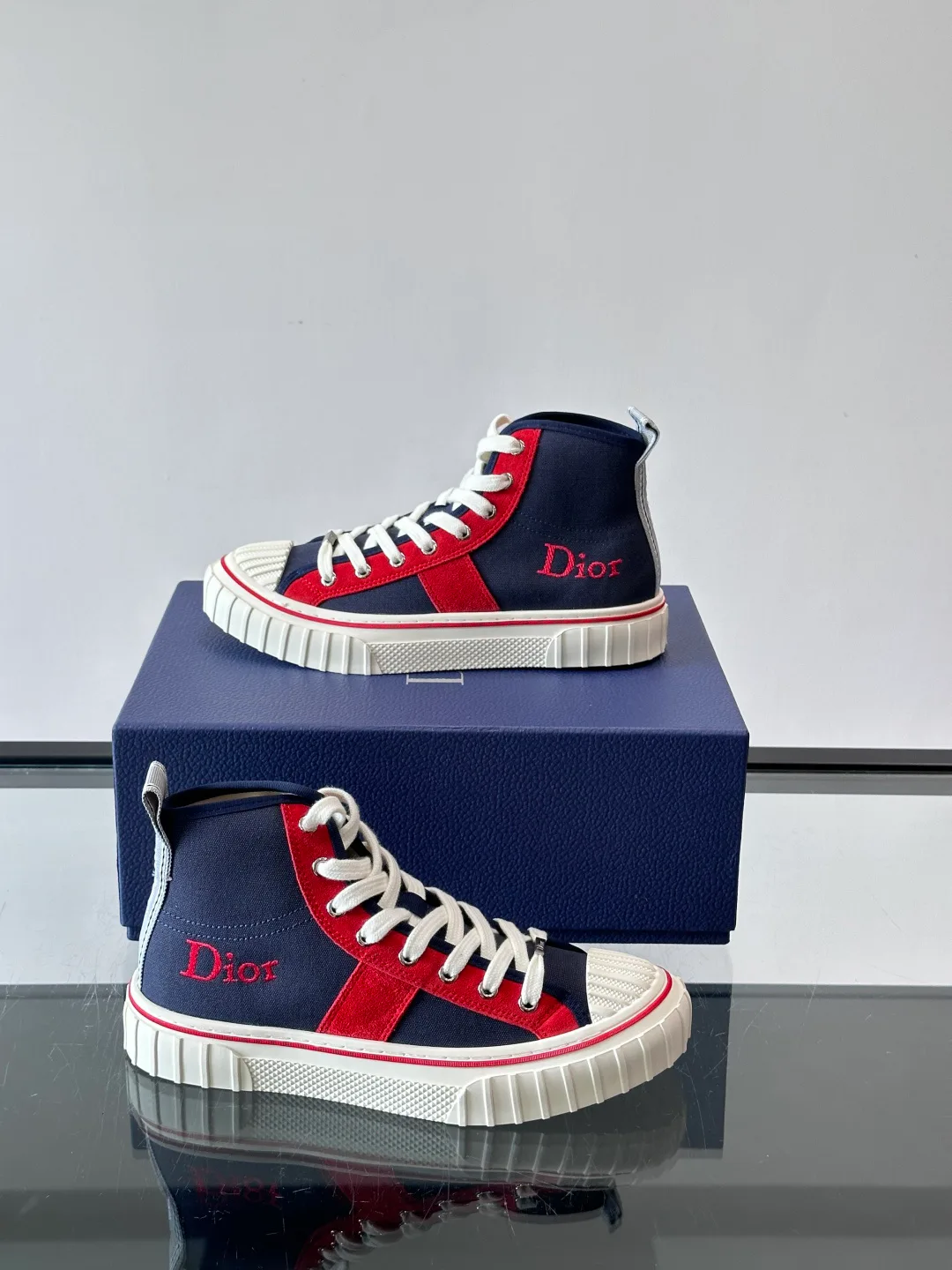 Кроссовки Женские Christian Dior 18102146