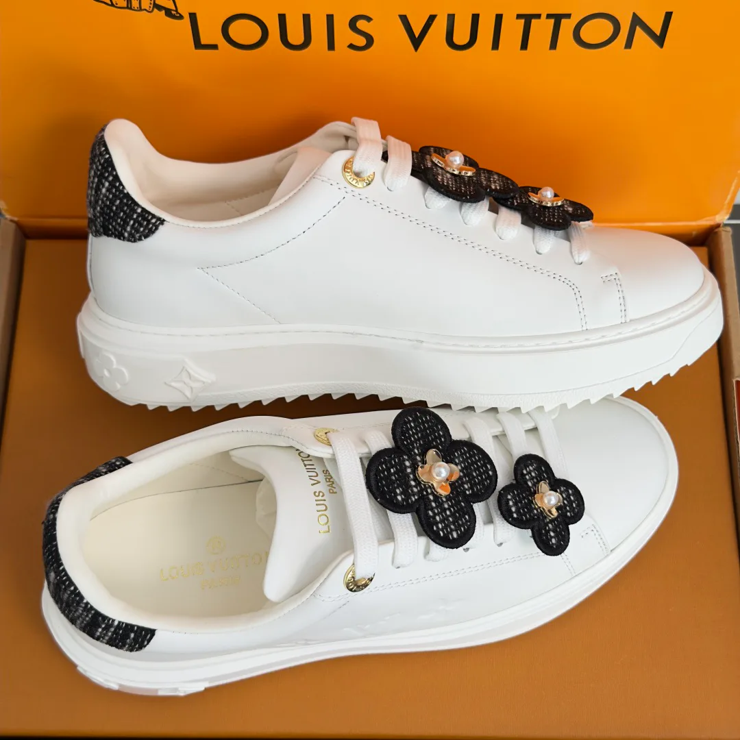Кроссовки Женские Louis Vuitton 18719405