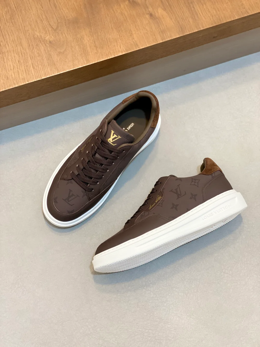 Кроссовки Мужские Louis Vuitton 19010919