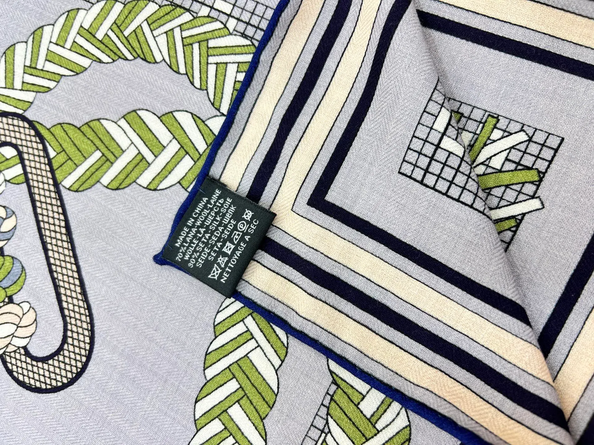 Шарфы Hermes 351476