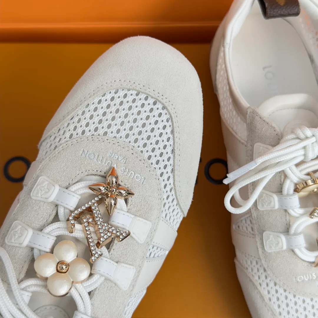 Кроссовки Женские Louis Vuitton 17950620