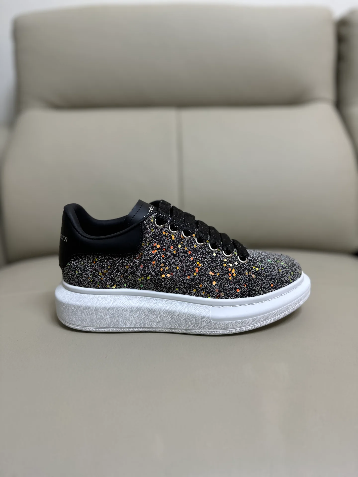 Кроссовки Женские Alexander Mcqueen 18616784