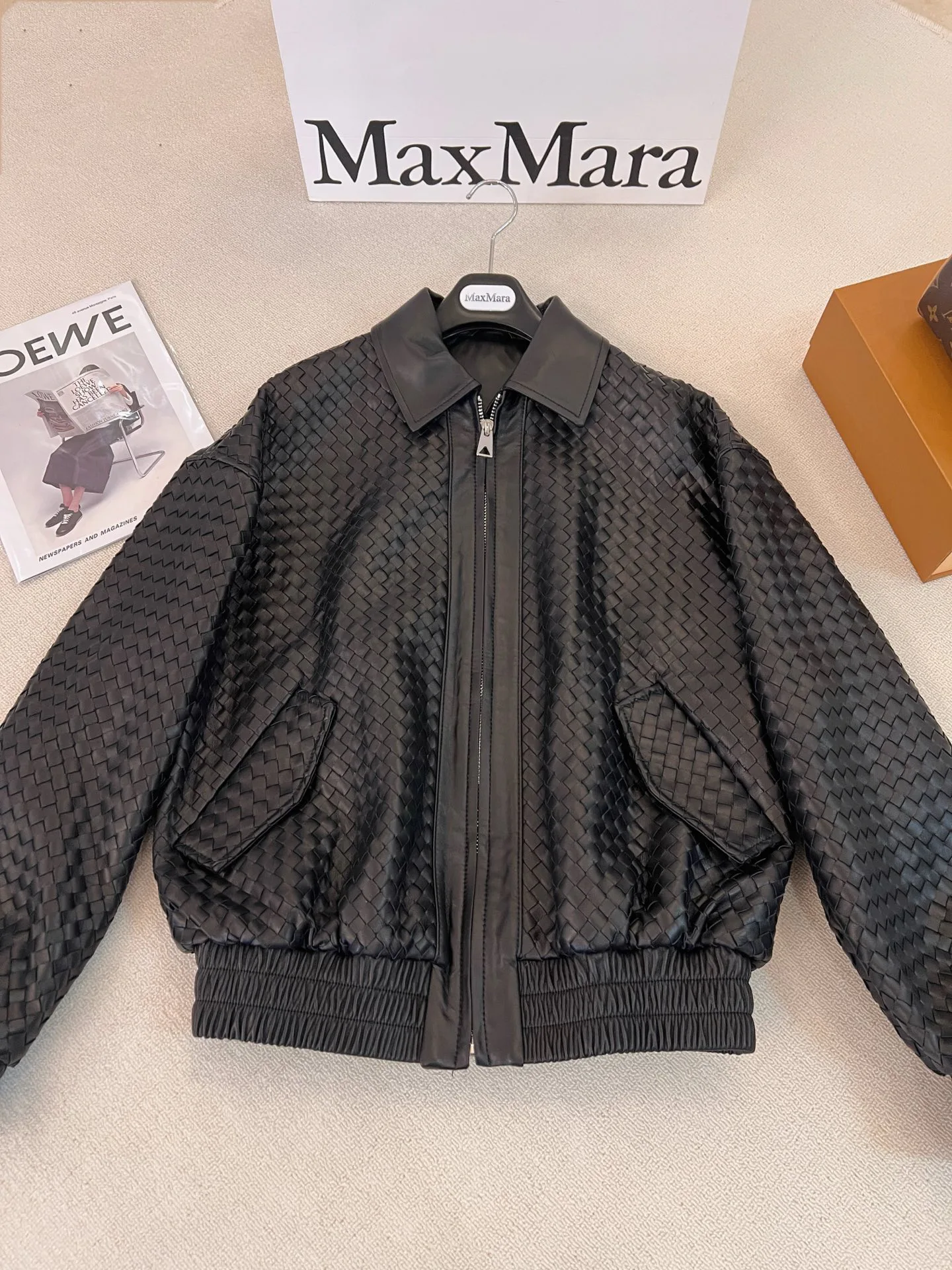 Кожаные Куртки И Дублёнки Женские Bottega Veneta 18064685
