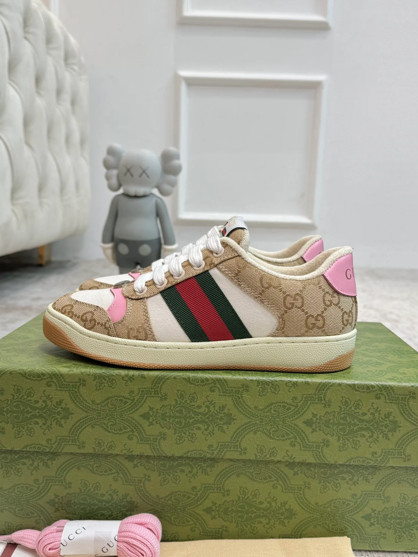 Кроссовки Женские Gucci 944967