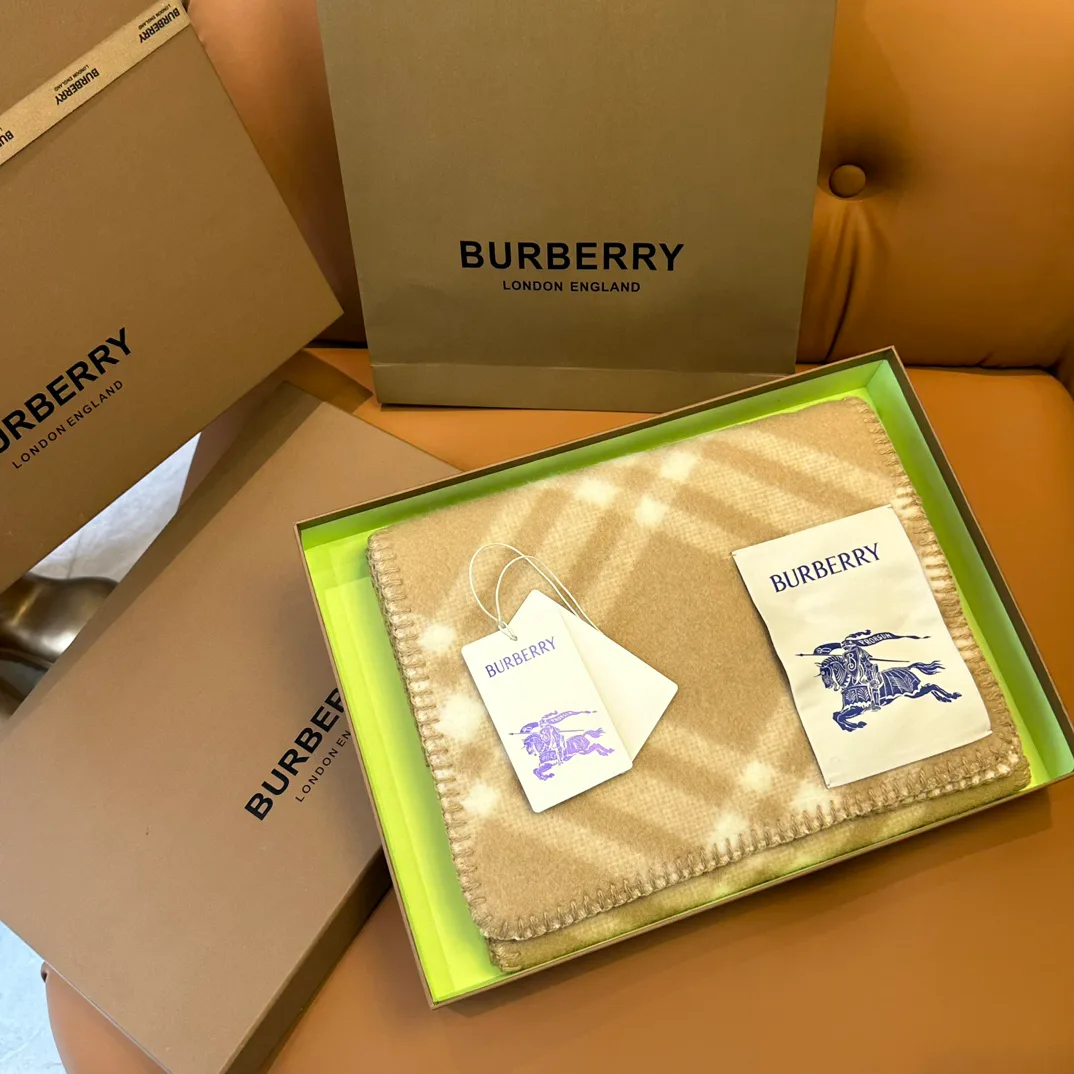 Шарфы Burberry 18401216