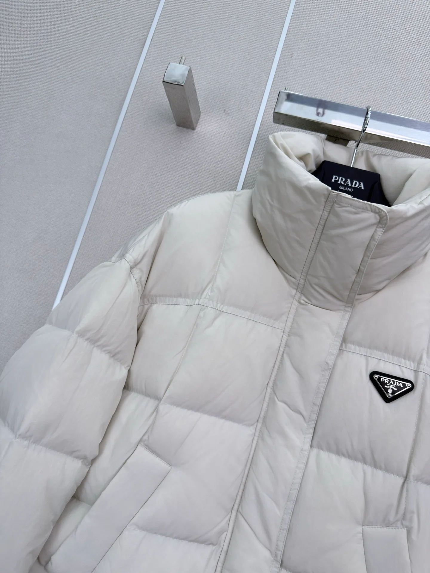 Куртки И Пуховики Женские Prada 19589745