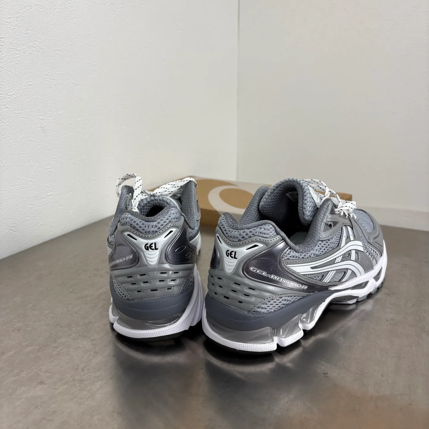 Кроссовки Женские Asics 18744170