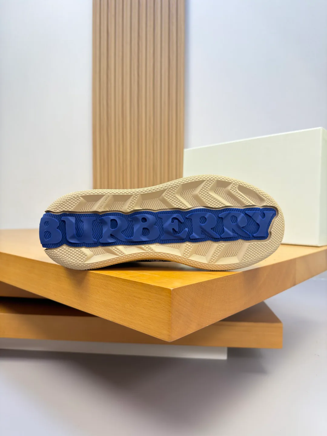 Кроссовки Мужские Burberry 17955070