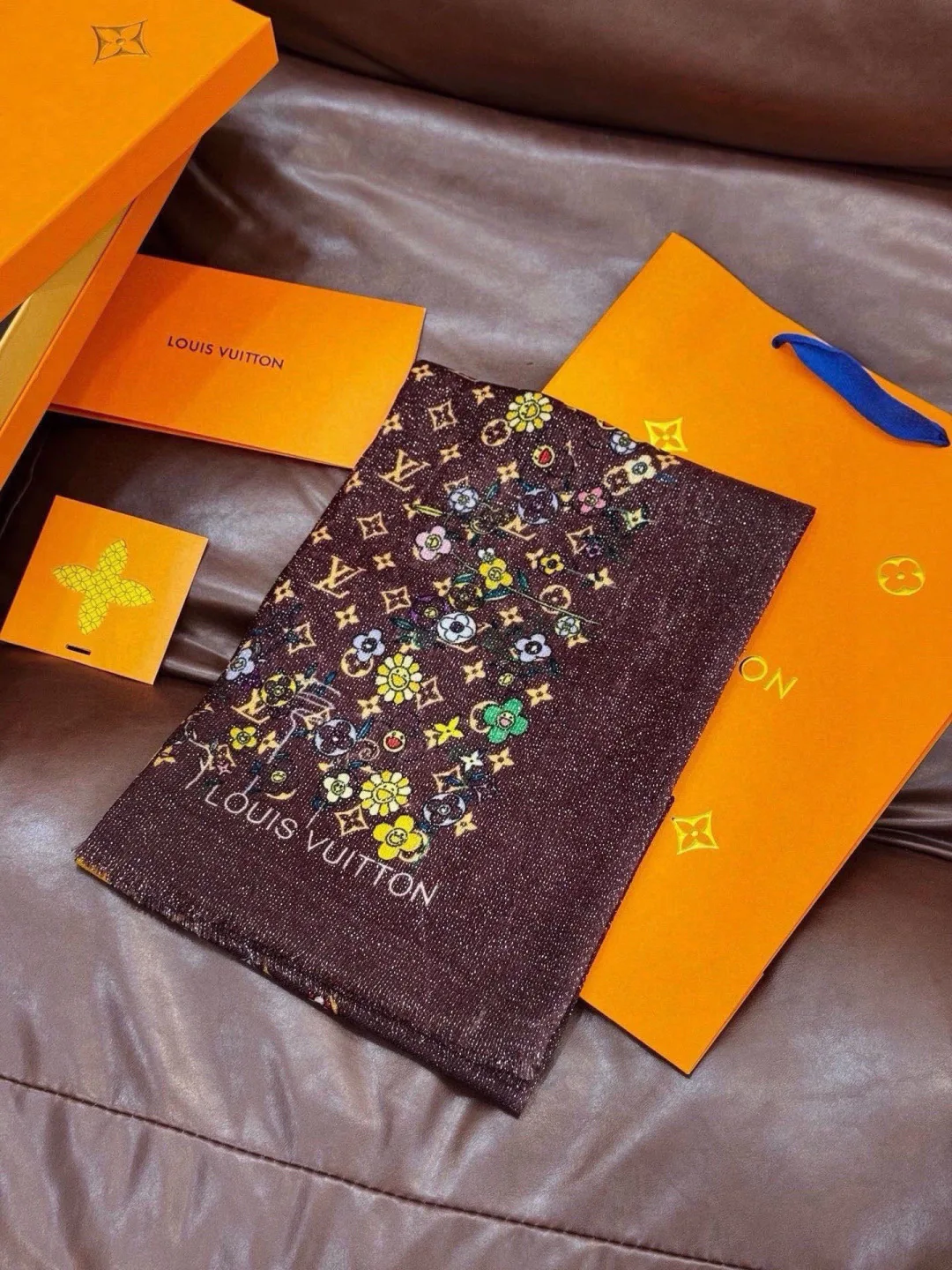 Шарфы Louis Vuitton 18322186