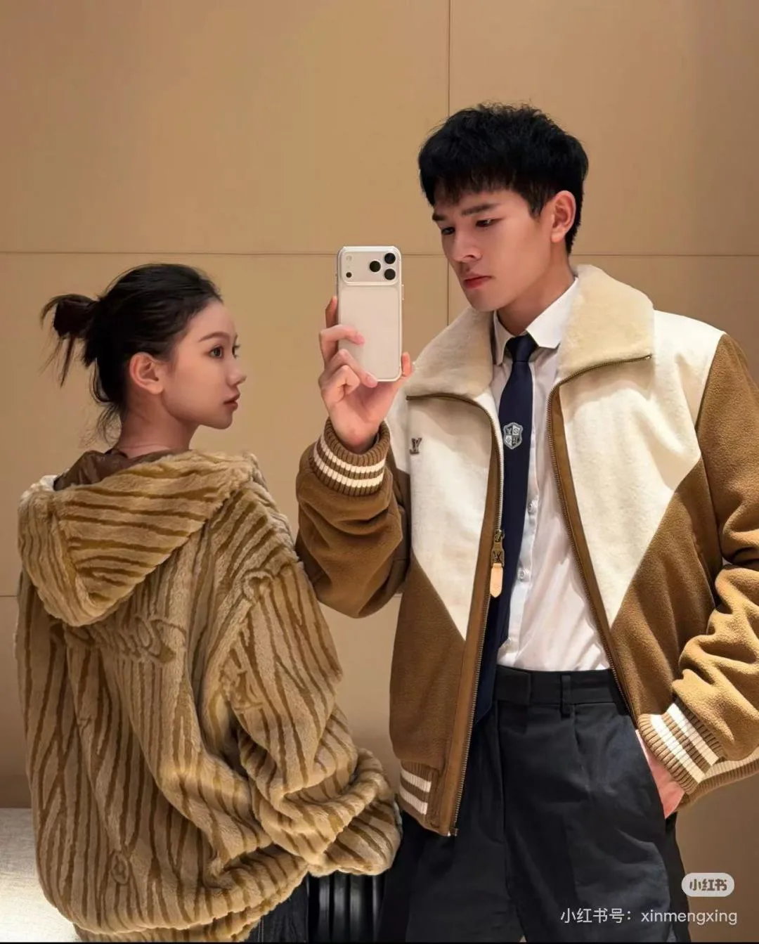 Куртки И Пуховики Женские Louis Vuitton 412877