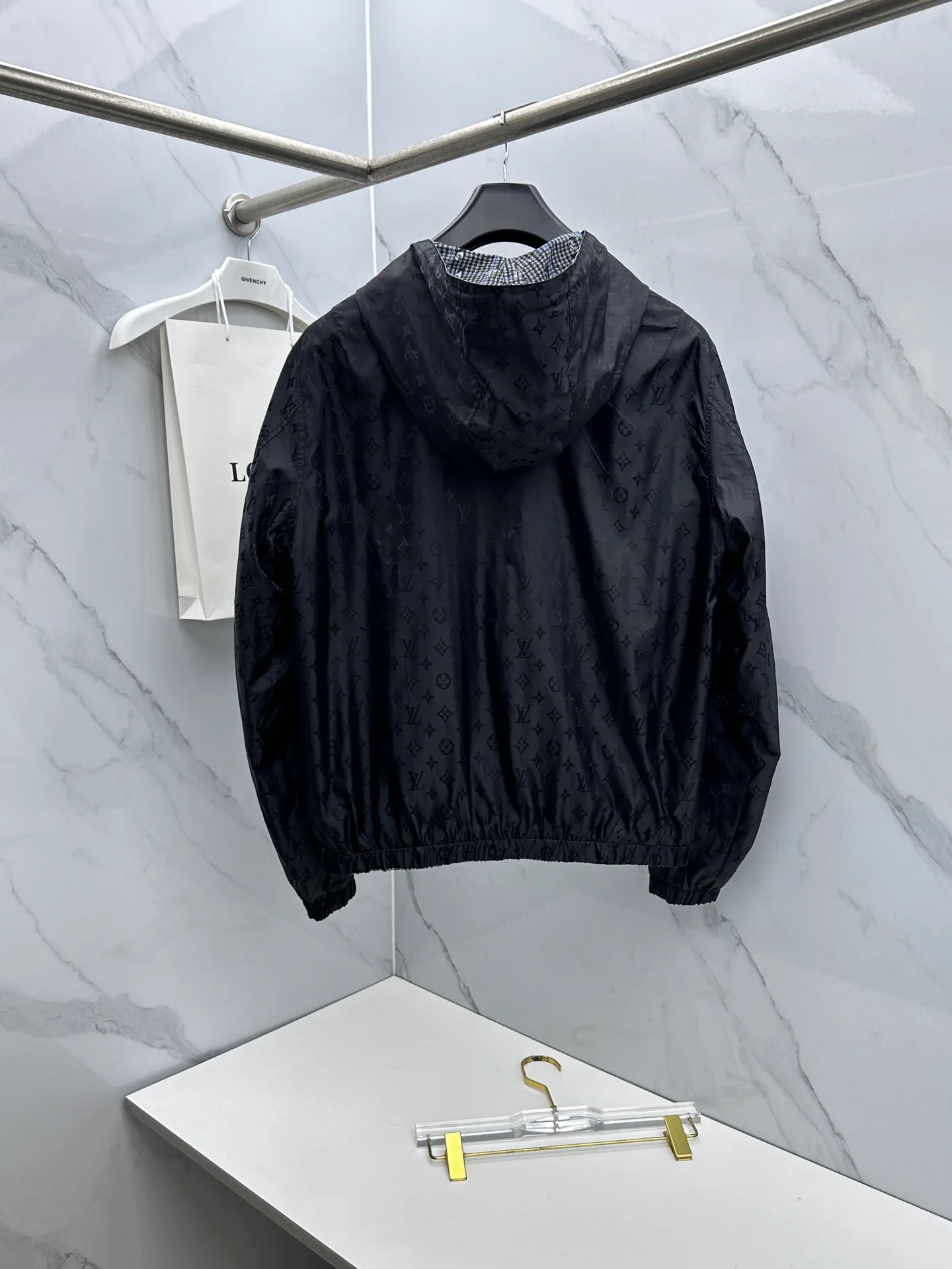 Куртки И Пуховики Мужские Louis Vuitton 2237456