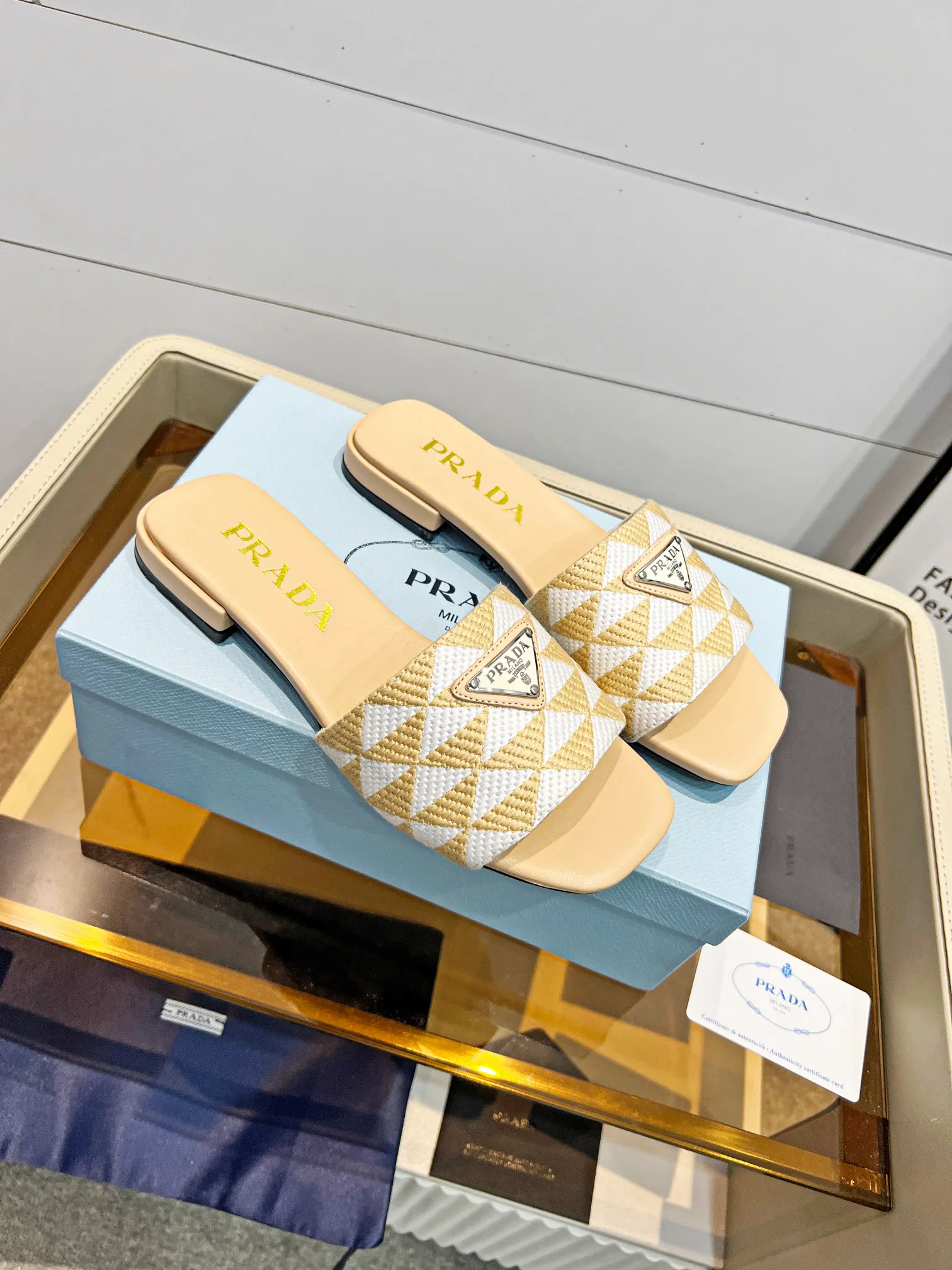 Босоножки Женские Prada 11386406