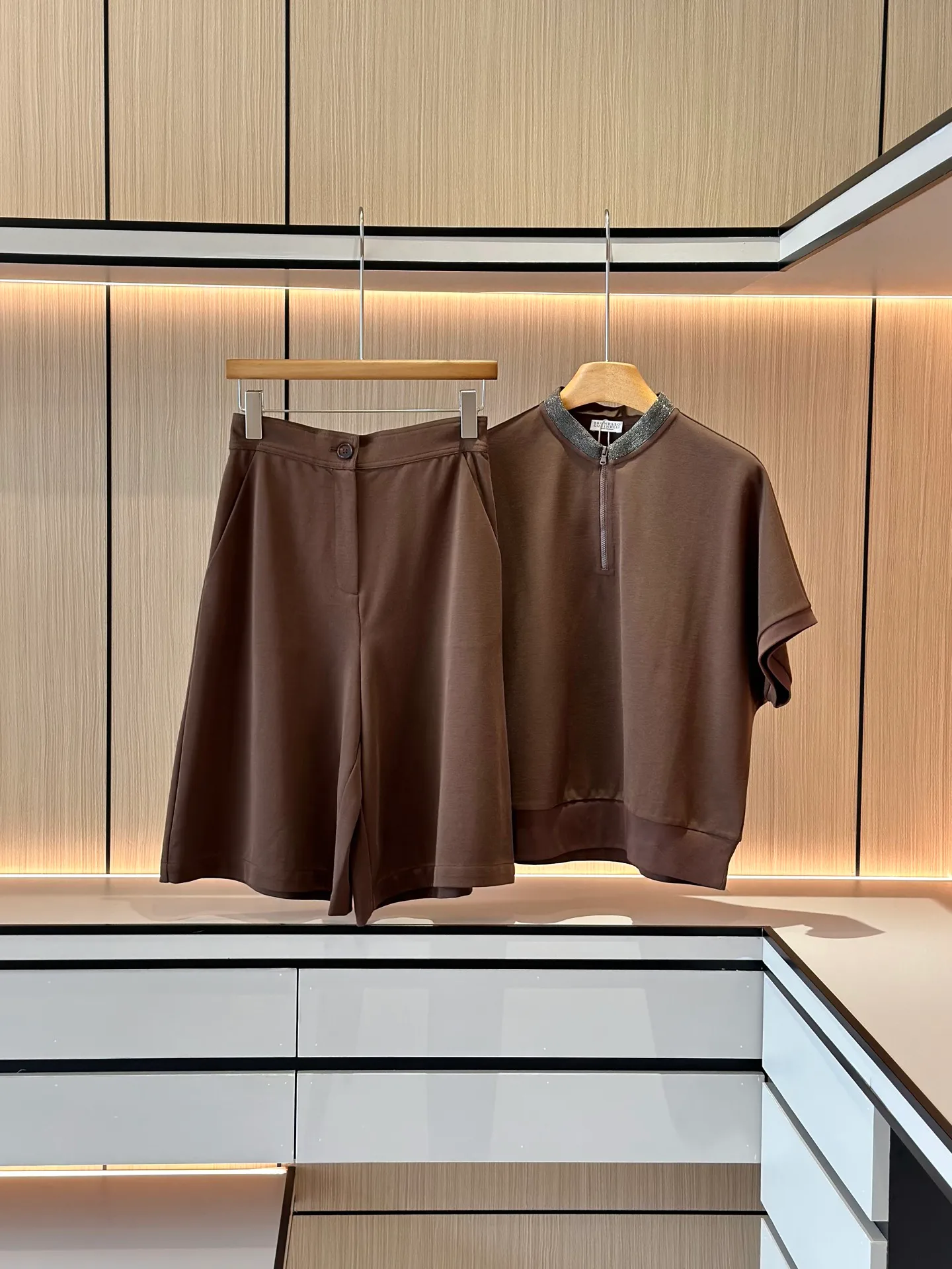 Шорты Женские Brunello Cucinelli 13288775