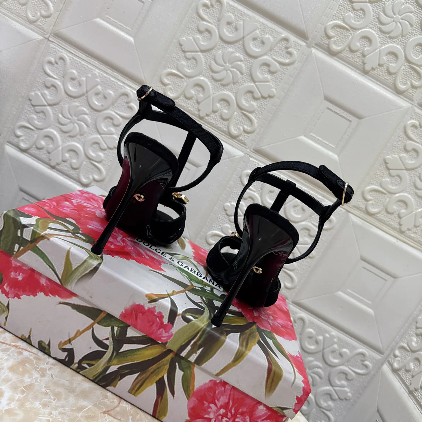 Босоножки Женские Dolce & Gabbana 17349790