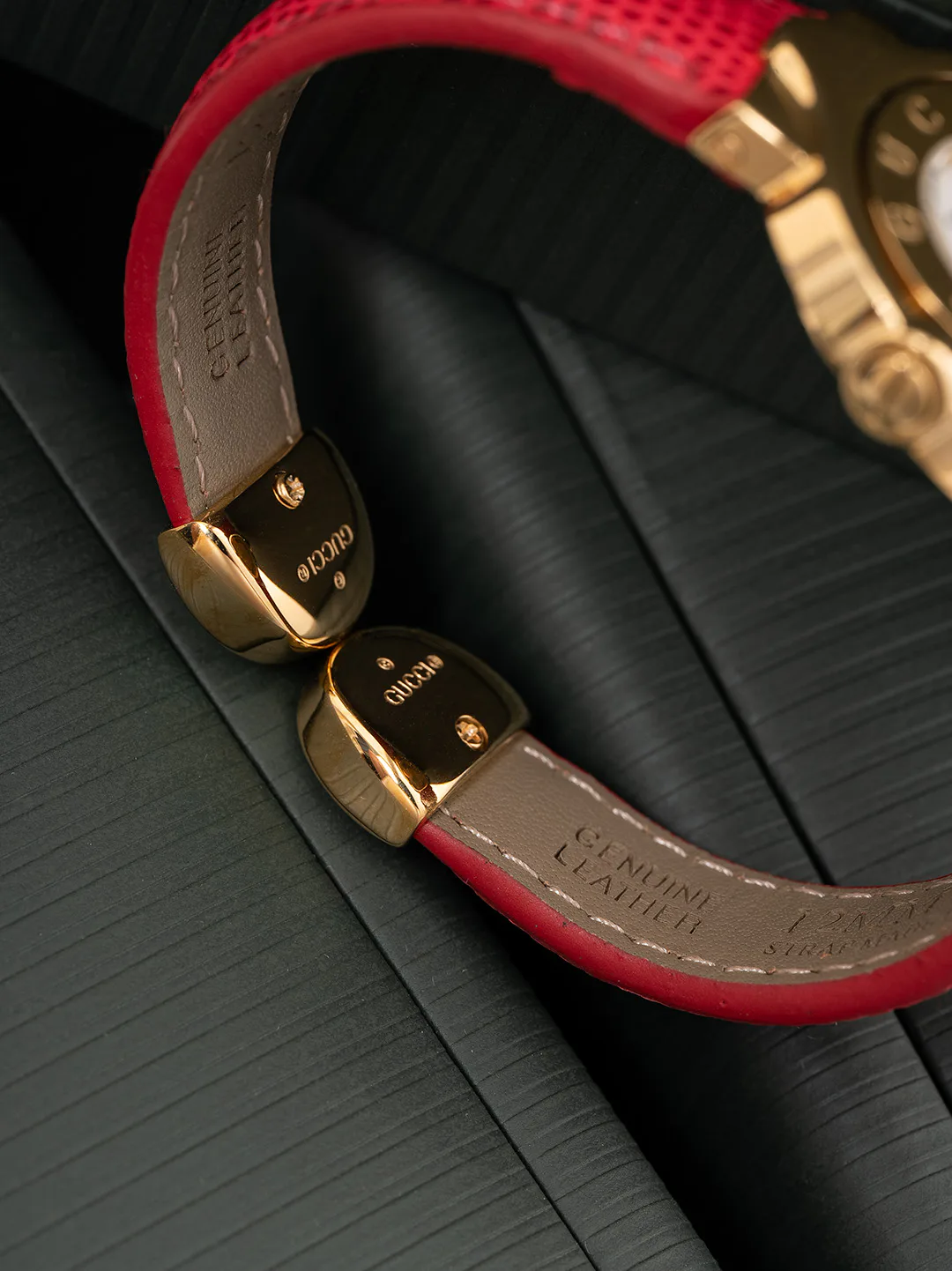 Часы Женские Gucci 18301209
