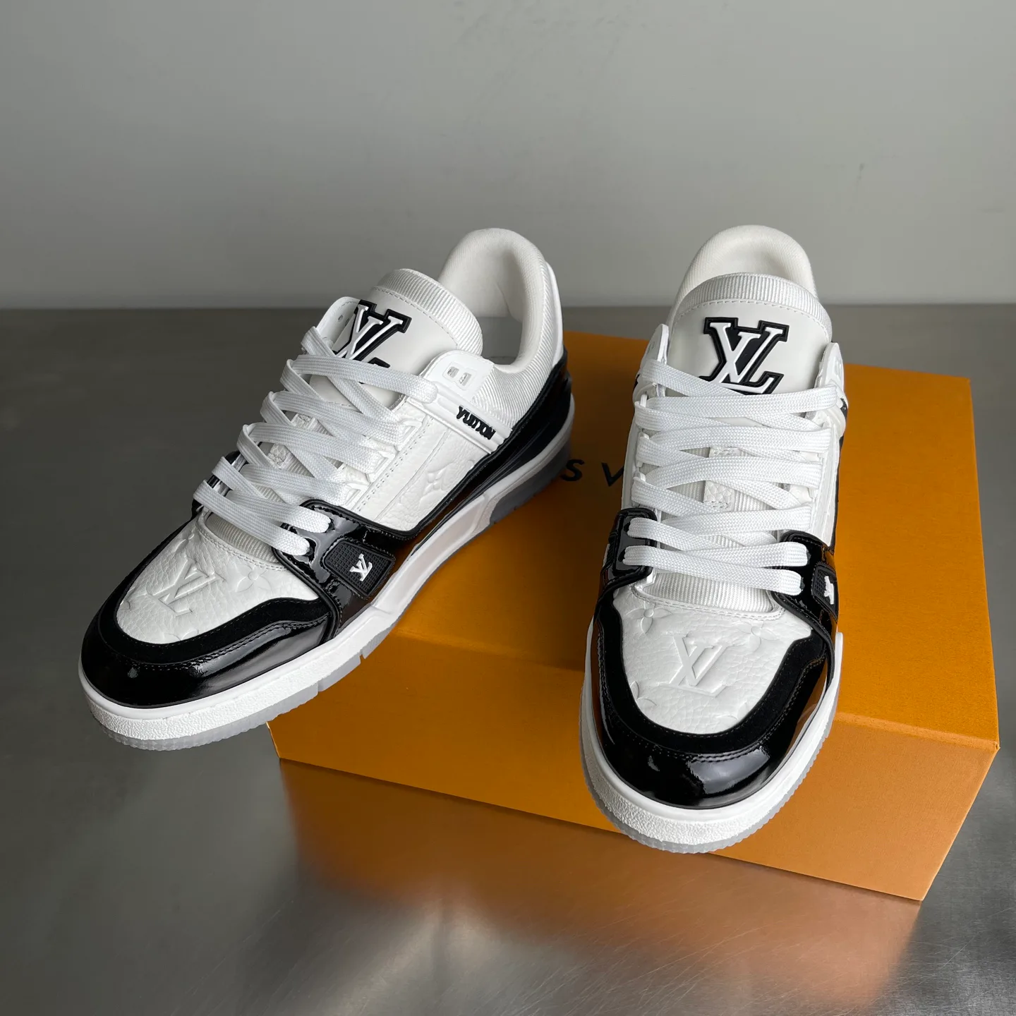 Кроссовки Женские Louis Vuitton 275296