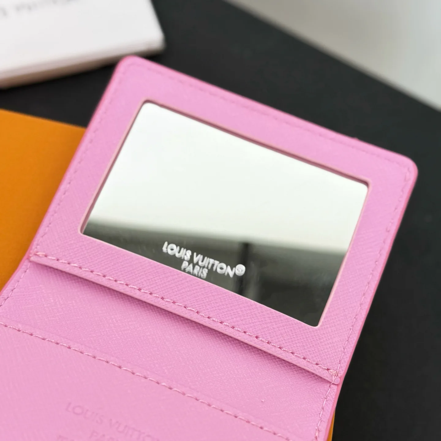 Визитницы Louis Vuitton 553171