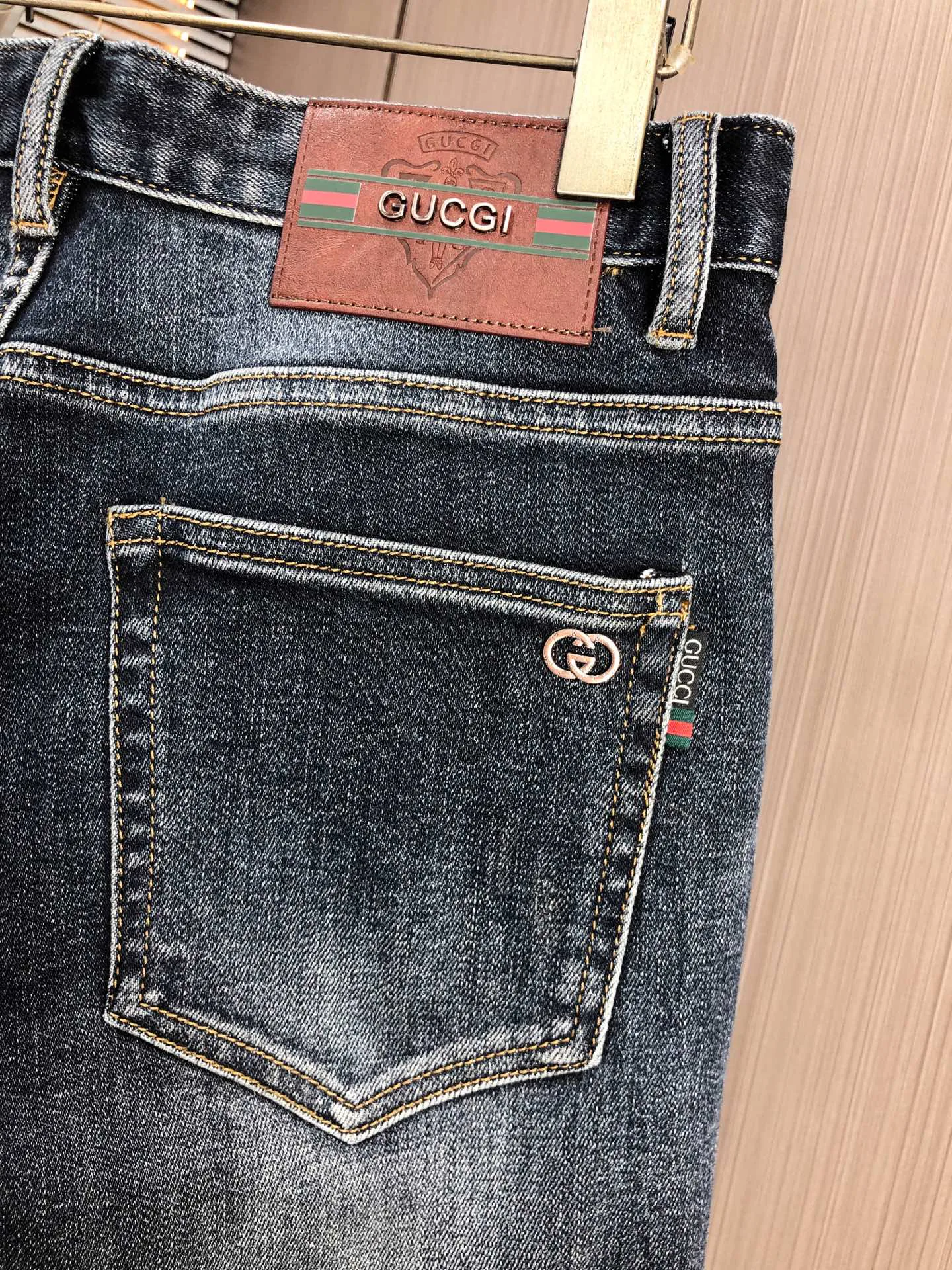 Джинсы Женские Gucci 10186904