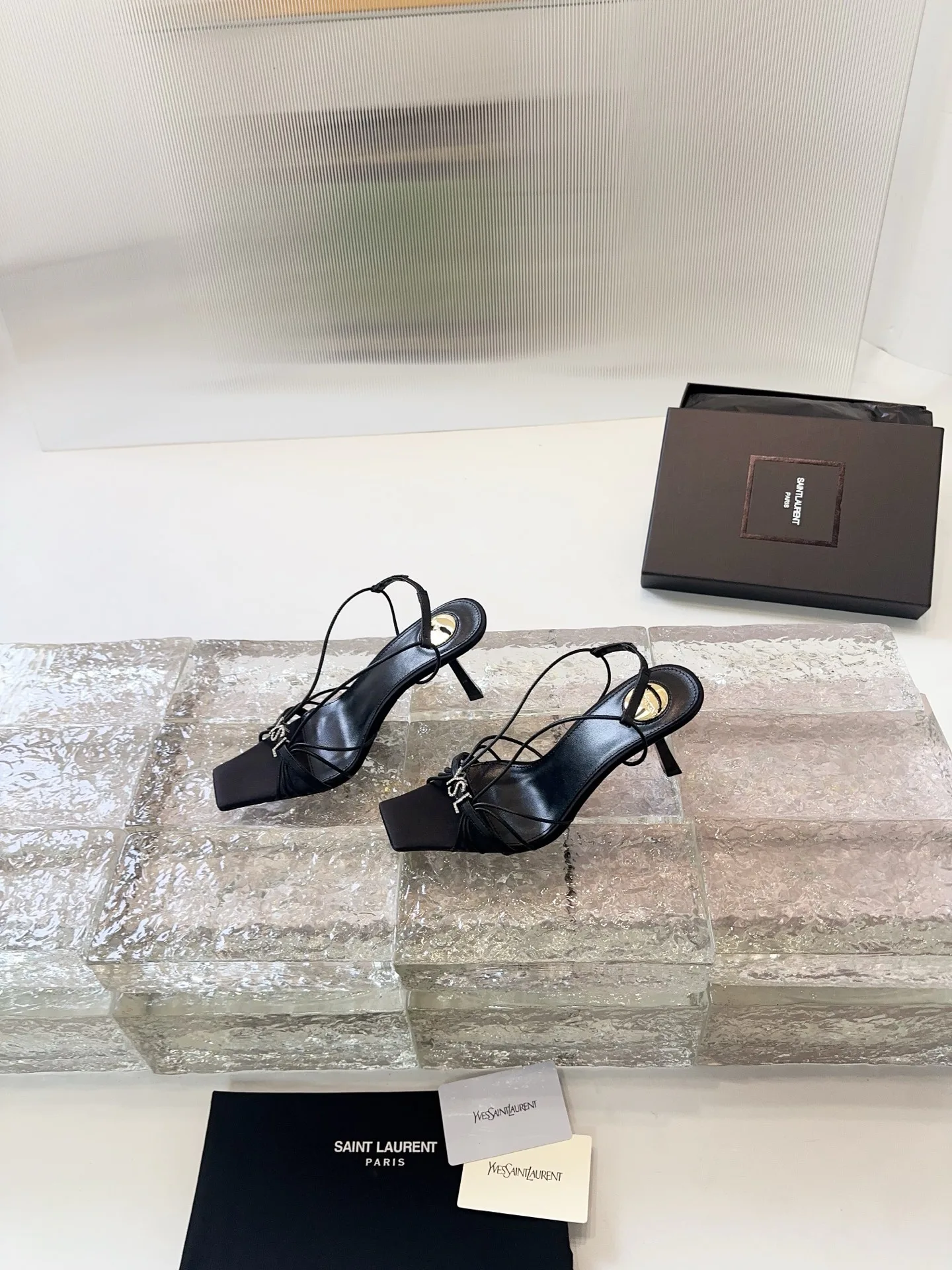 Босоножки Женские Saint Laurent 11278239