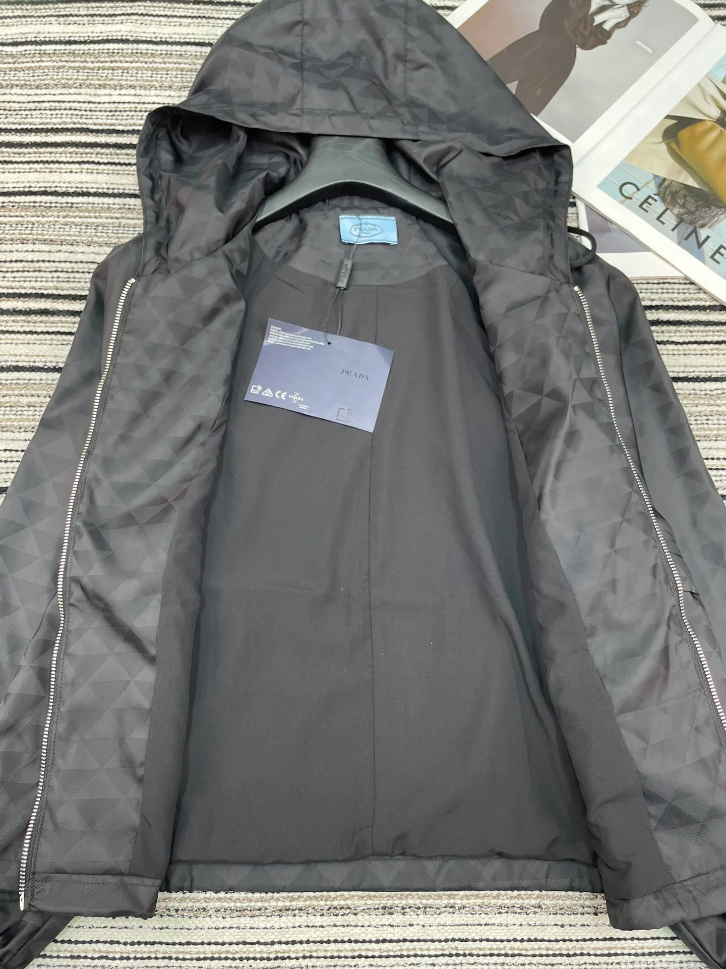 Куртки И Пуховики Женские Prada 9913939