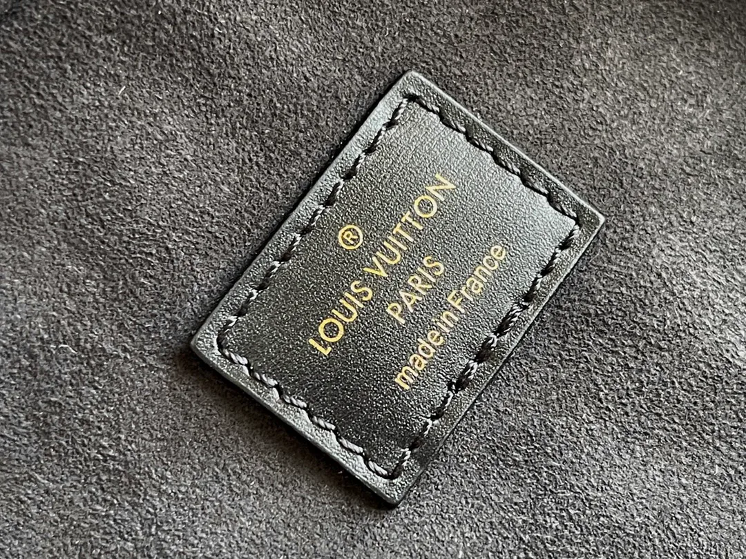 Классические Сумки Женские Louis Vuitton 13394397