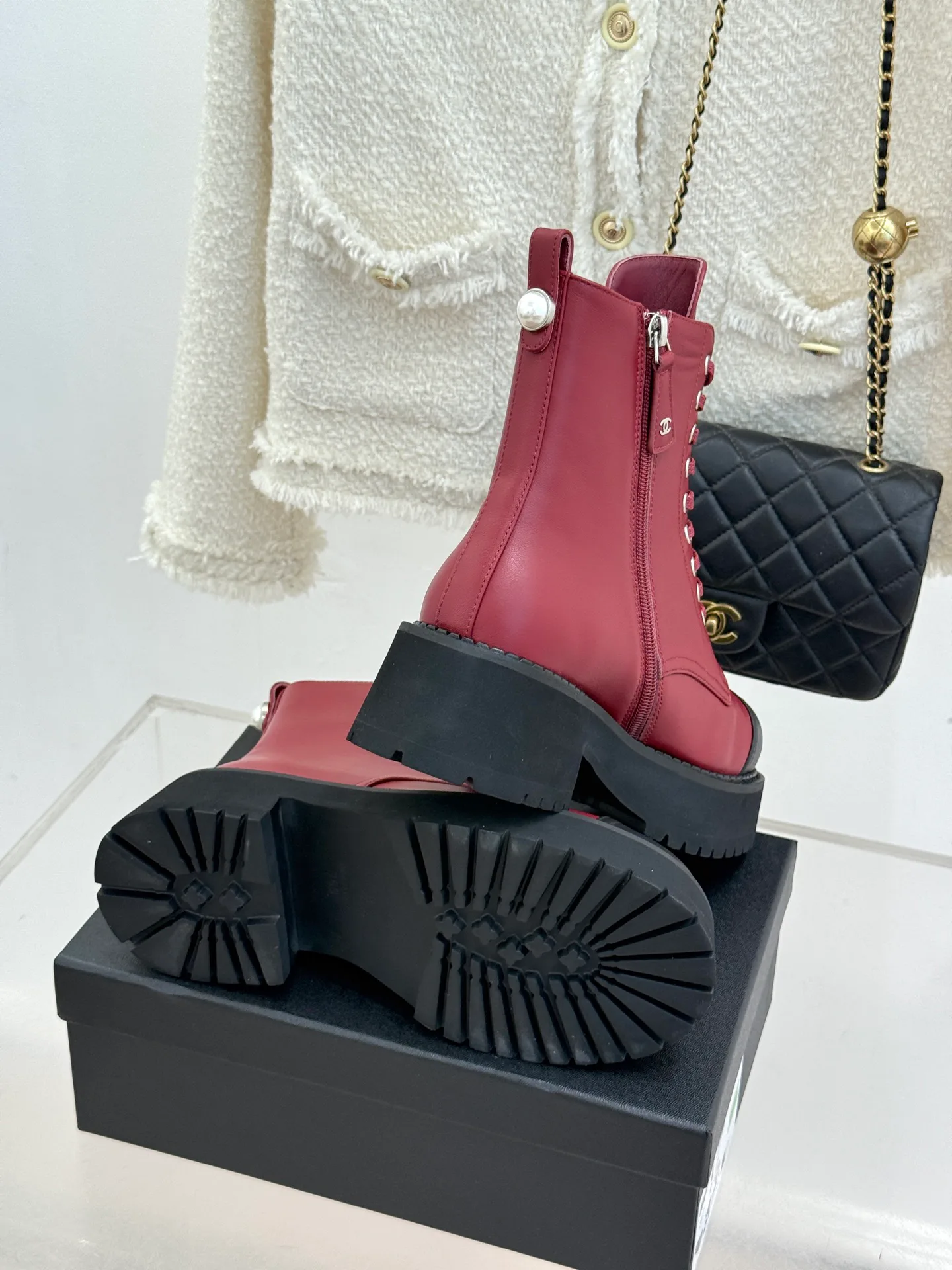 Ботинки Женские Chanel 19570323