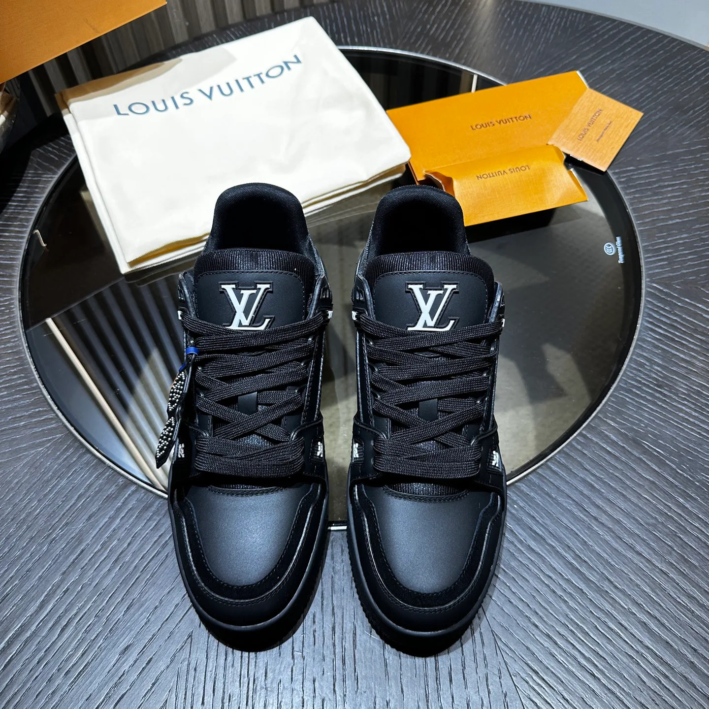 Кроссовки Женские Louis Vuitton 857730