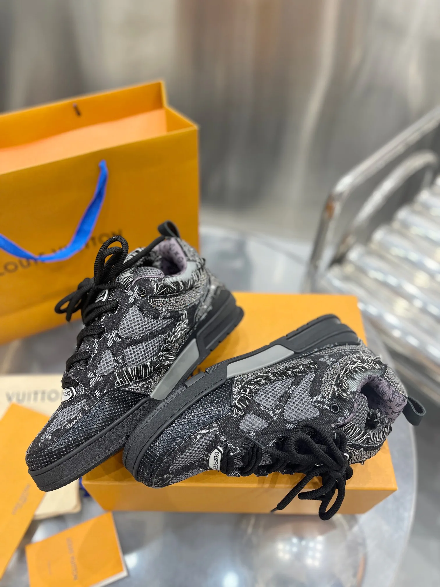 Кроссовки Мужские Louis Vuitton 1141913