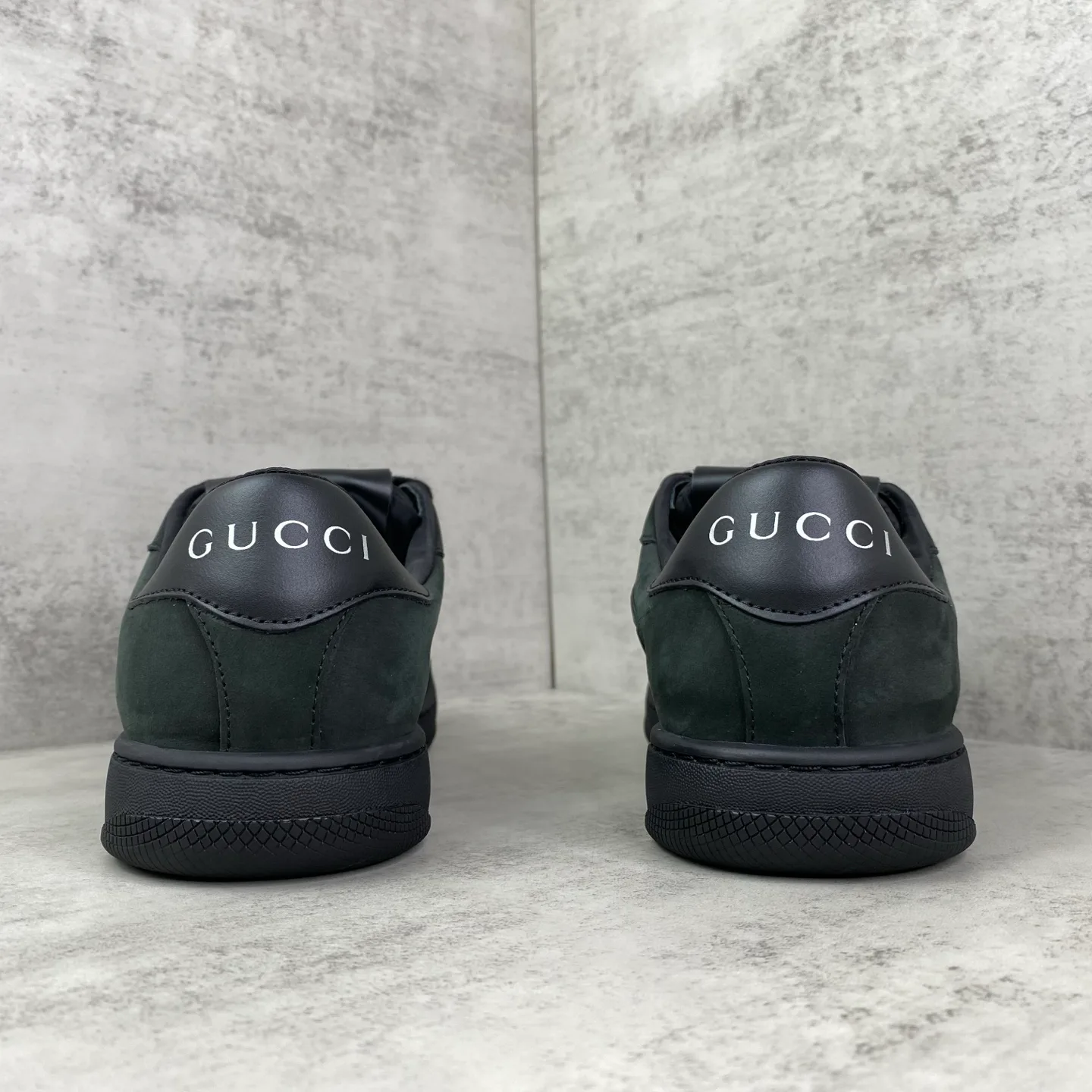 Кроссовки Женские Gucci 18283183