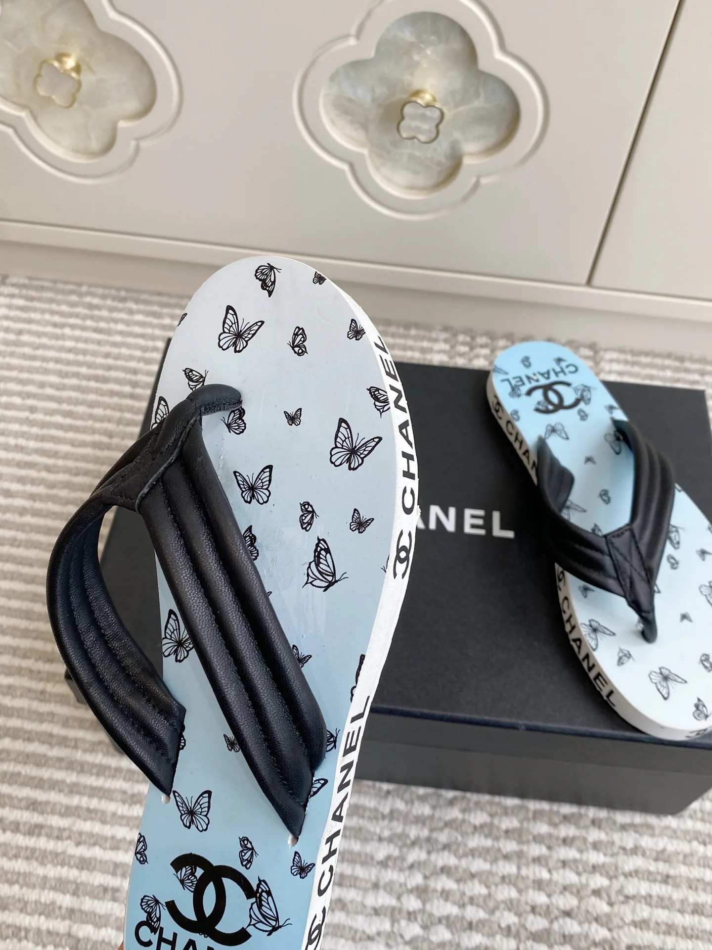 Шлепанцы Женские Chanel 11909737