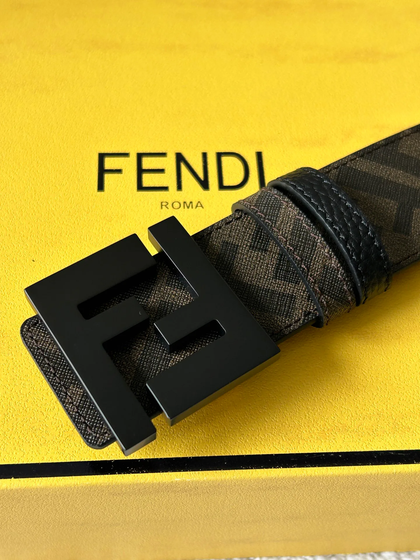 Ремни Fendi 11704487