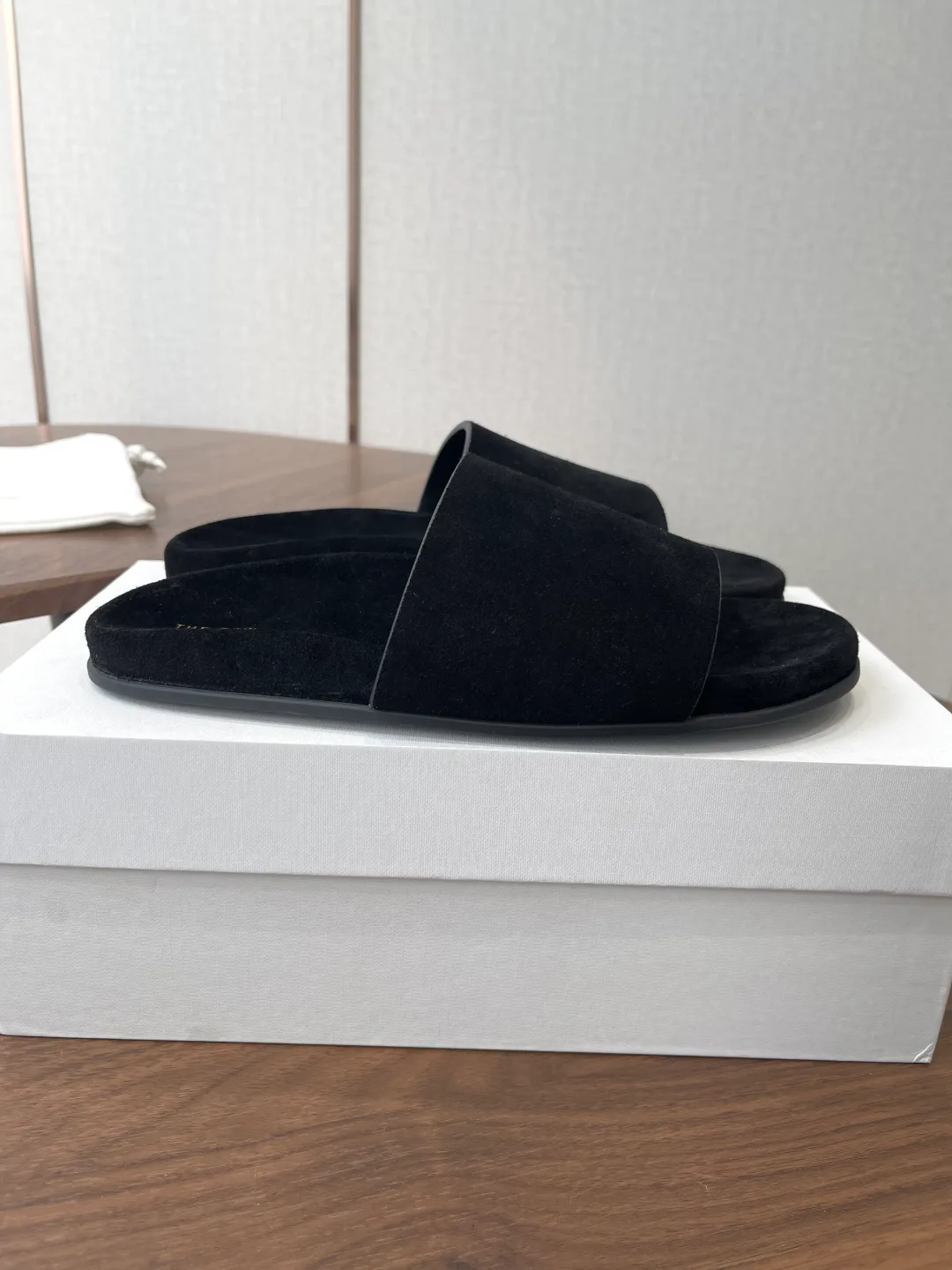 Шлепанцы Женские The Row 13075669