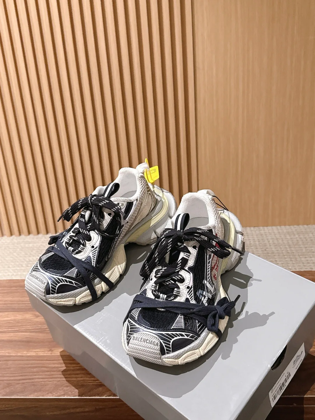 Кроссовки Женские Balenciaga 19780211