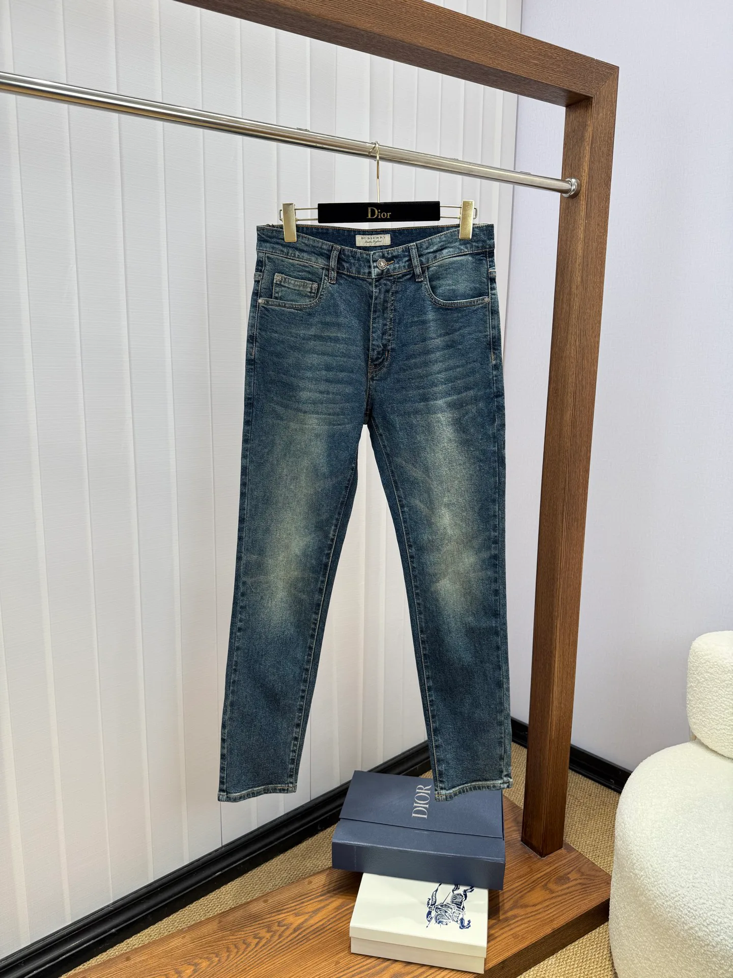 Джинсы Мужские Burberry 18029731