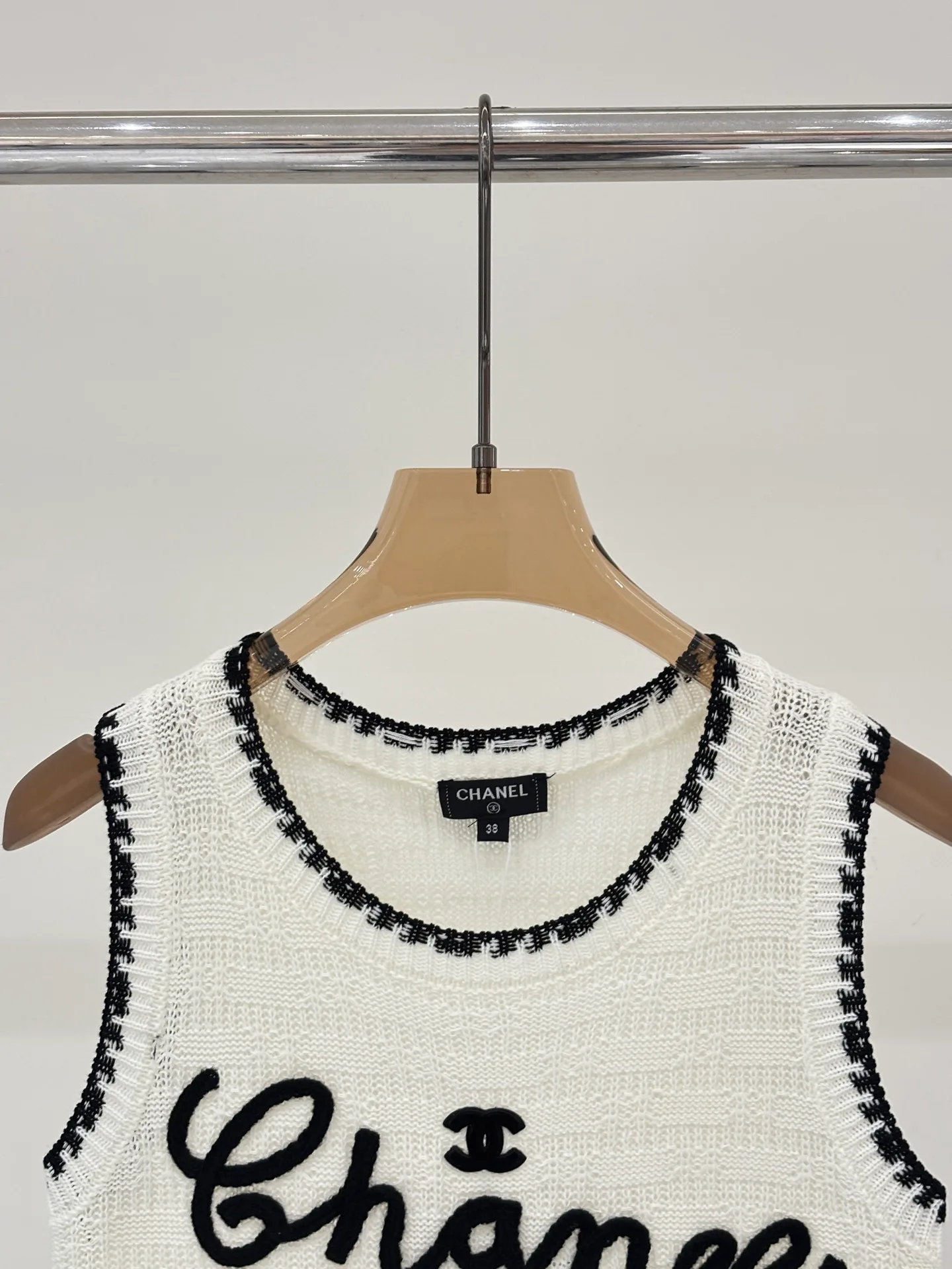 Жилеты Женские Chanel 12302157