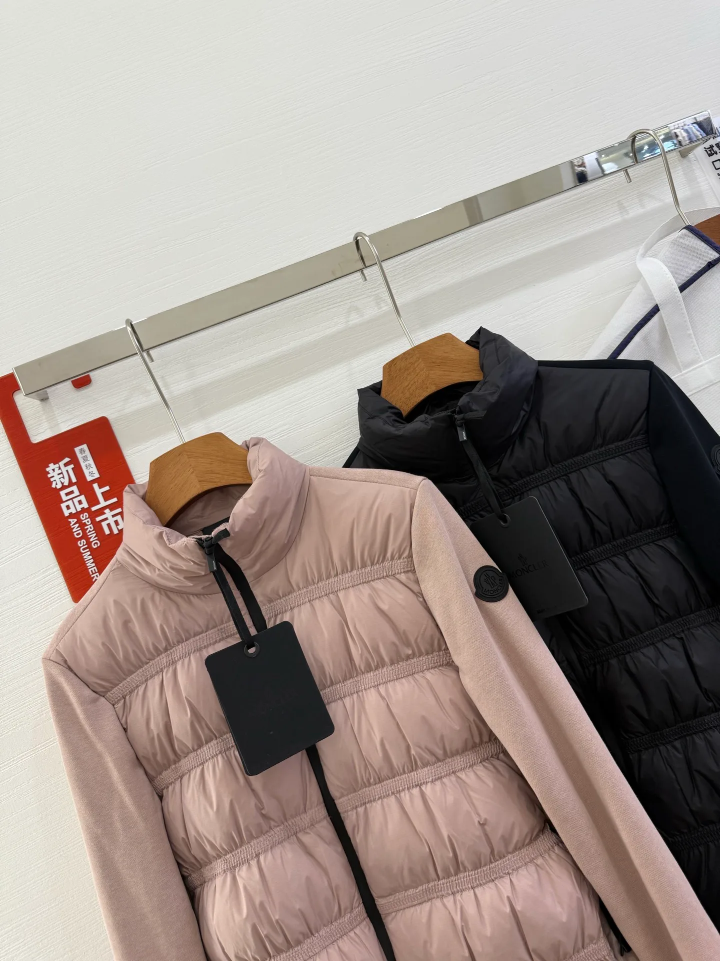 Куртки И Пуховики Женские Moncler 17918899