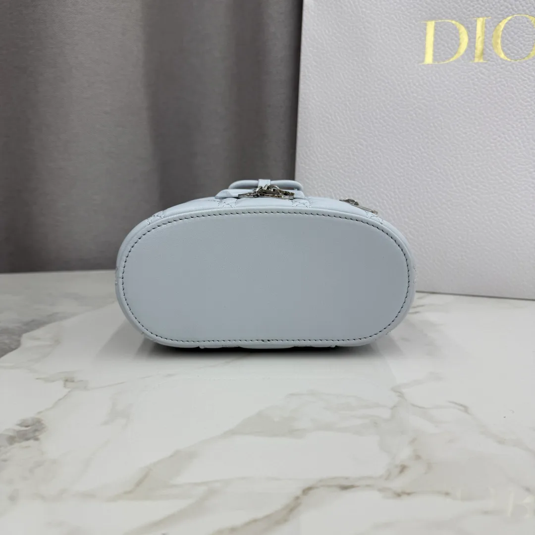Классические Сумки Женские Christian Dior 11905725