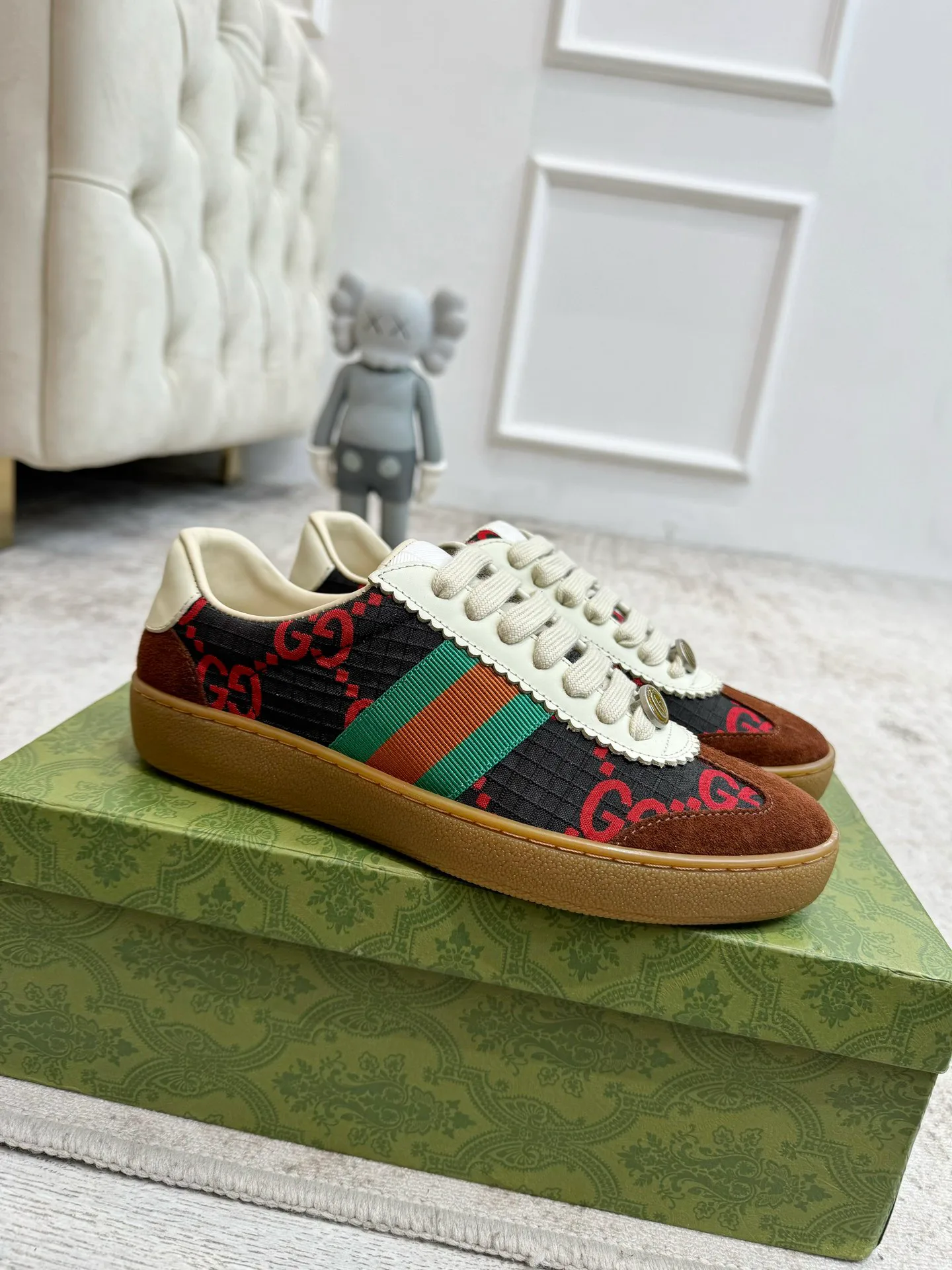 Кроссовки Женские Gucci 18765953