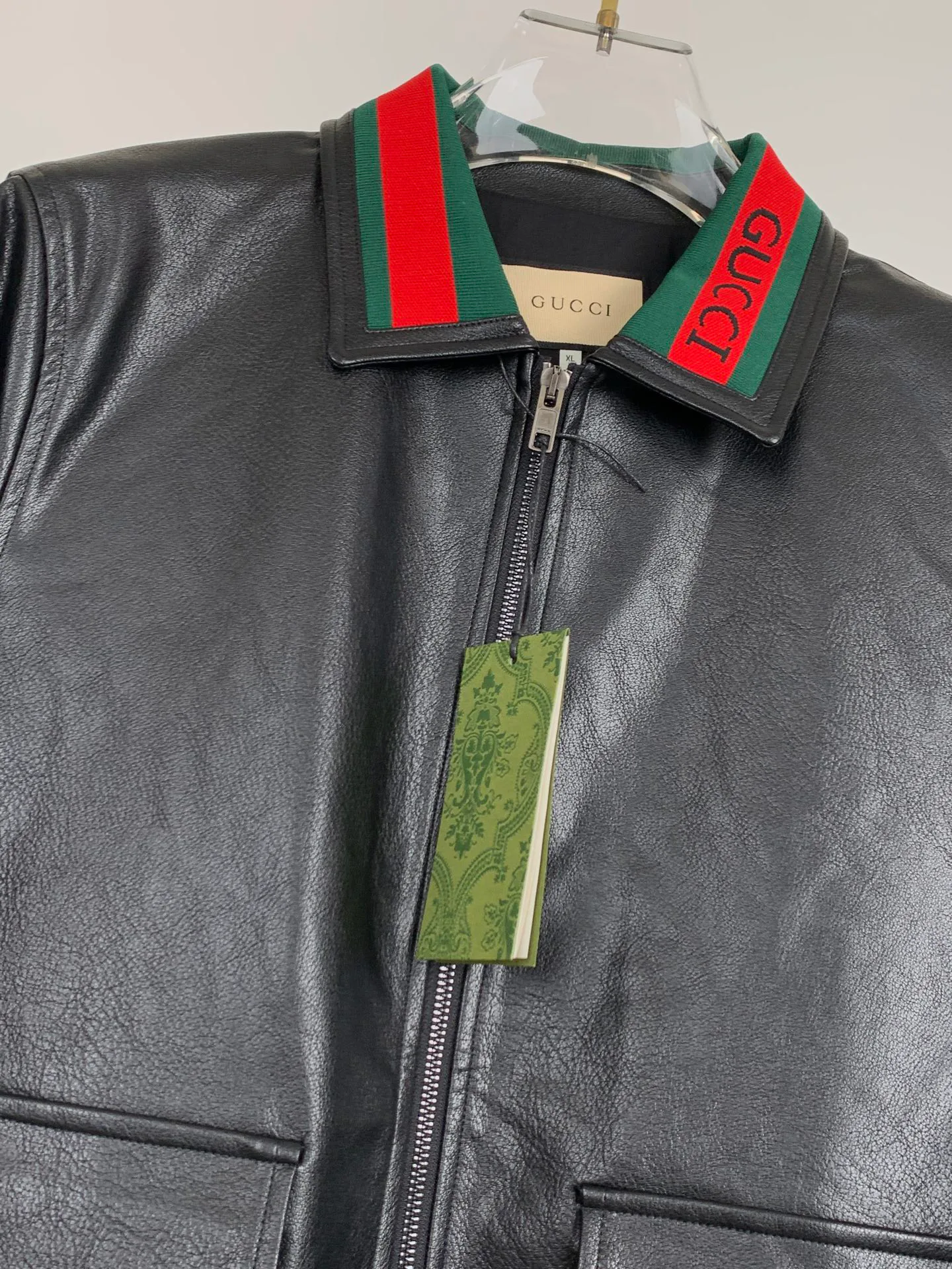 Кожаные Куртки И Дублёнки Мужские Gucci 607763