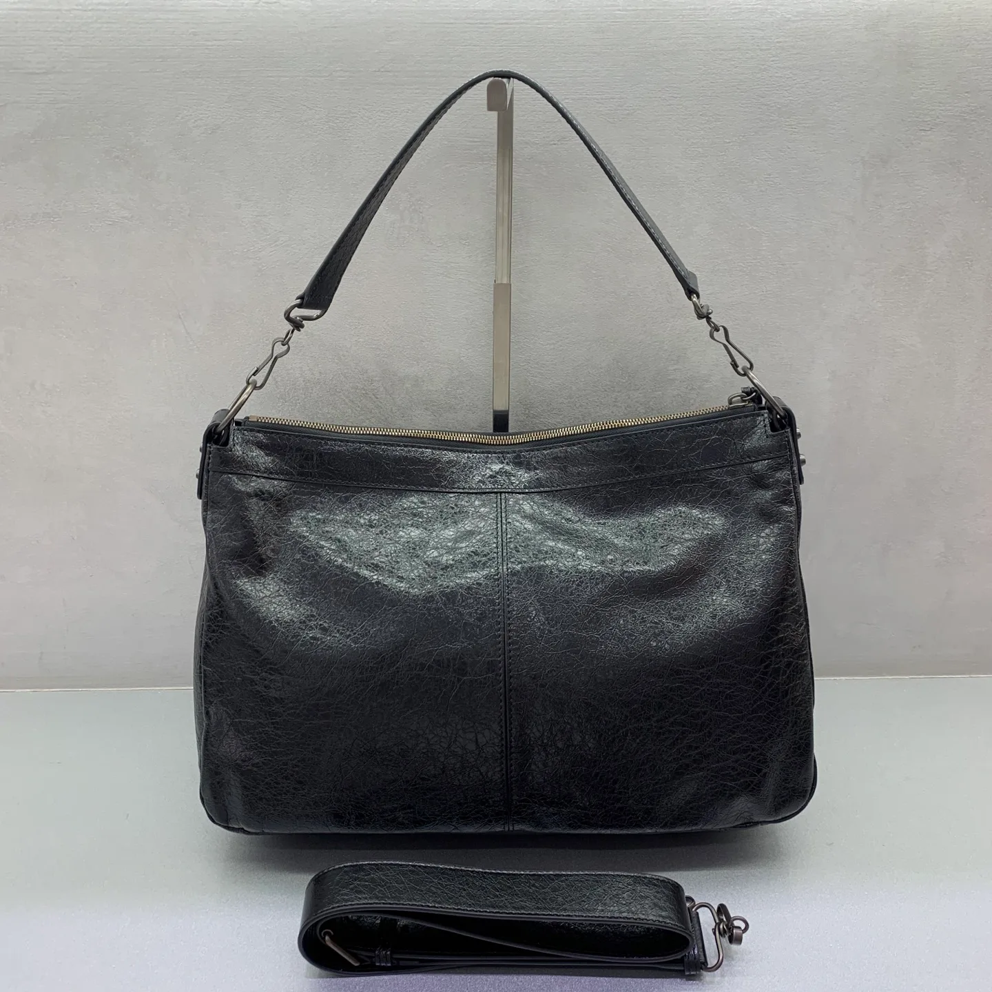 Сумки На Ремне Женские Balenciaga 17419148