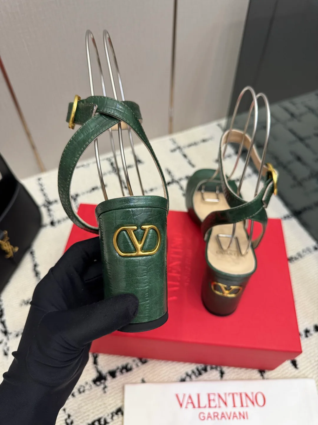 Босоножки Женские Valentino 18048995