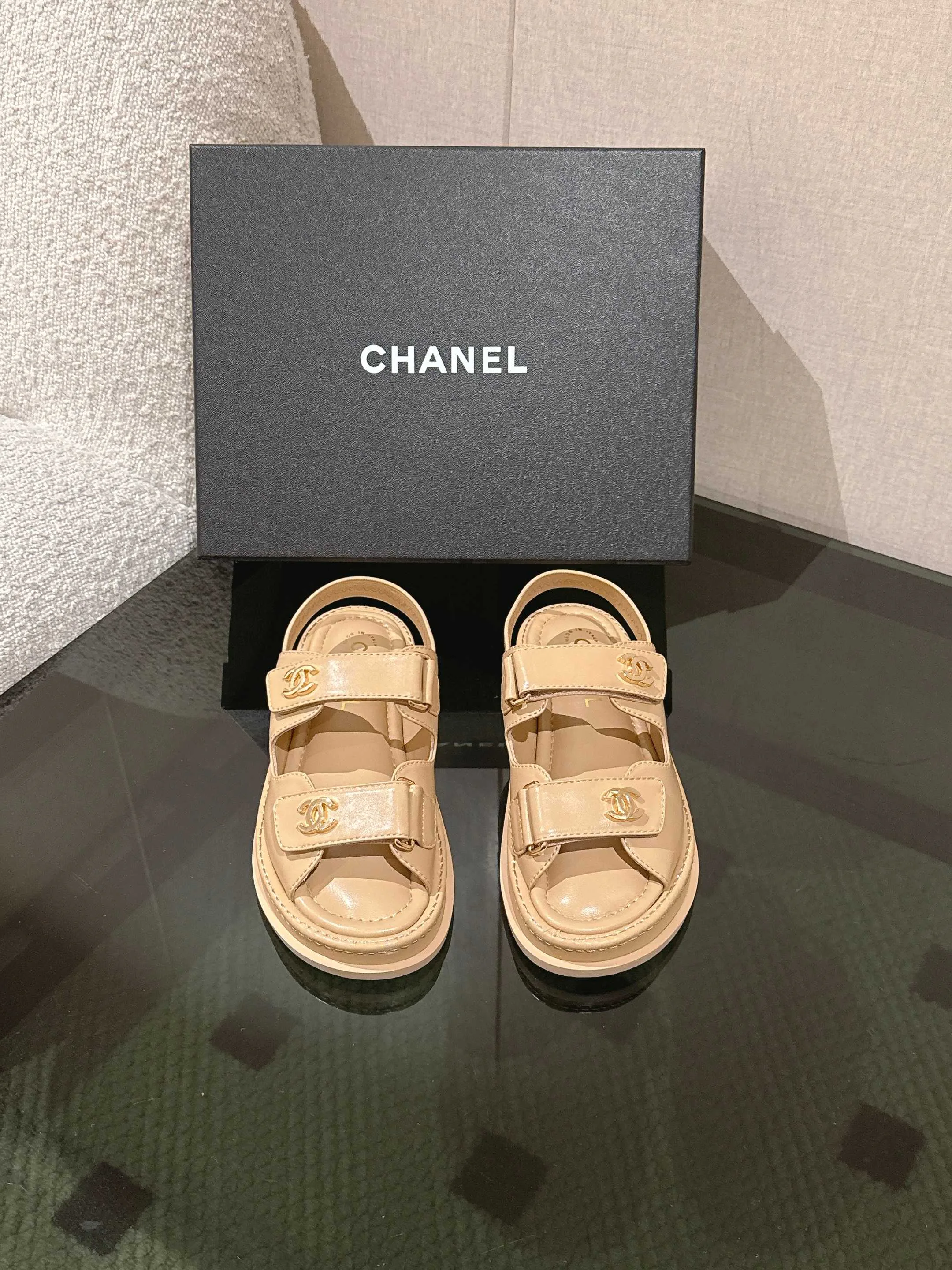 Сандалии Женские Chanel 13571424