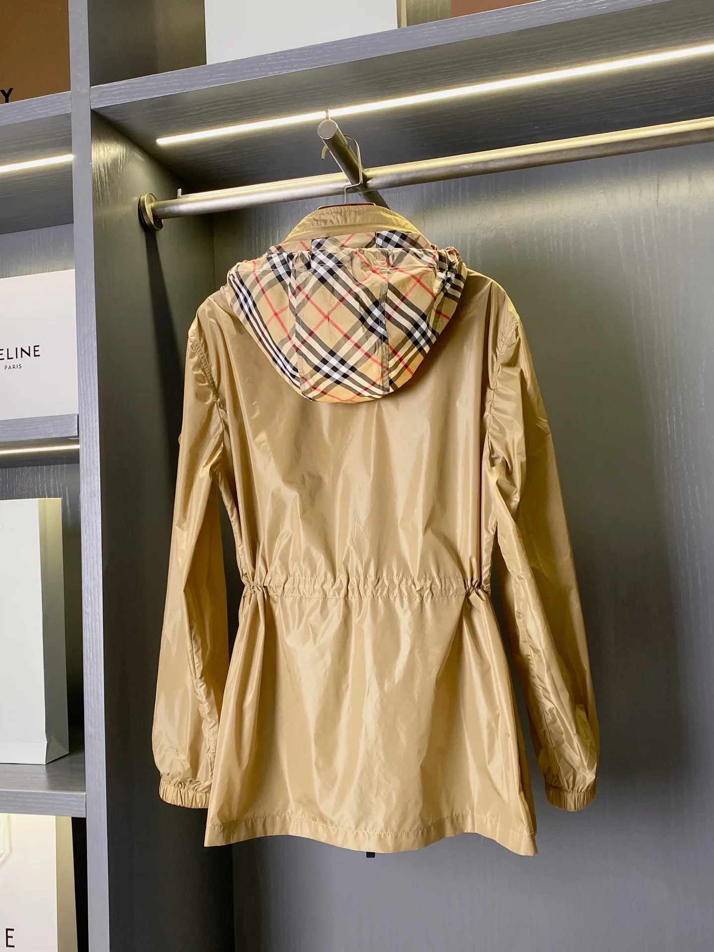 Куртки И Пуховики Женские Burberry 12778562