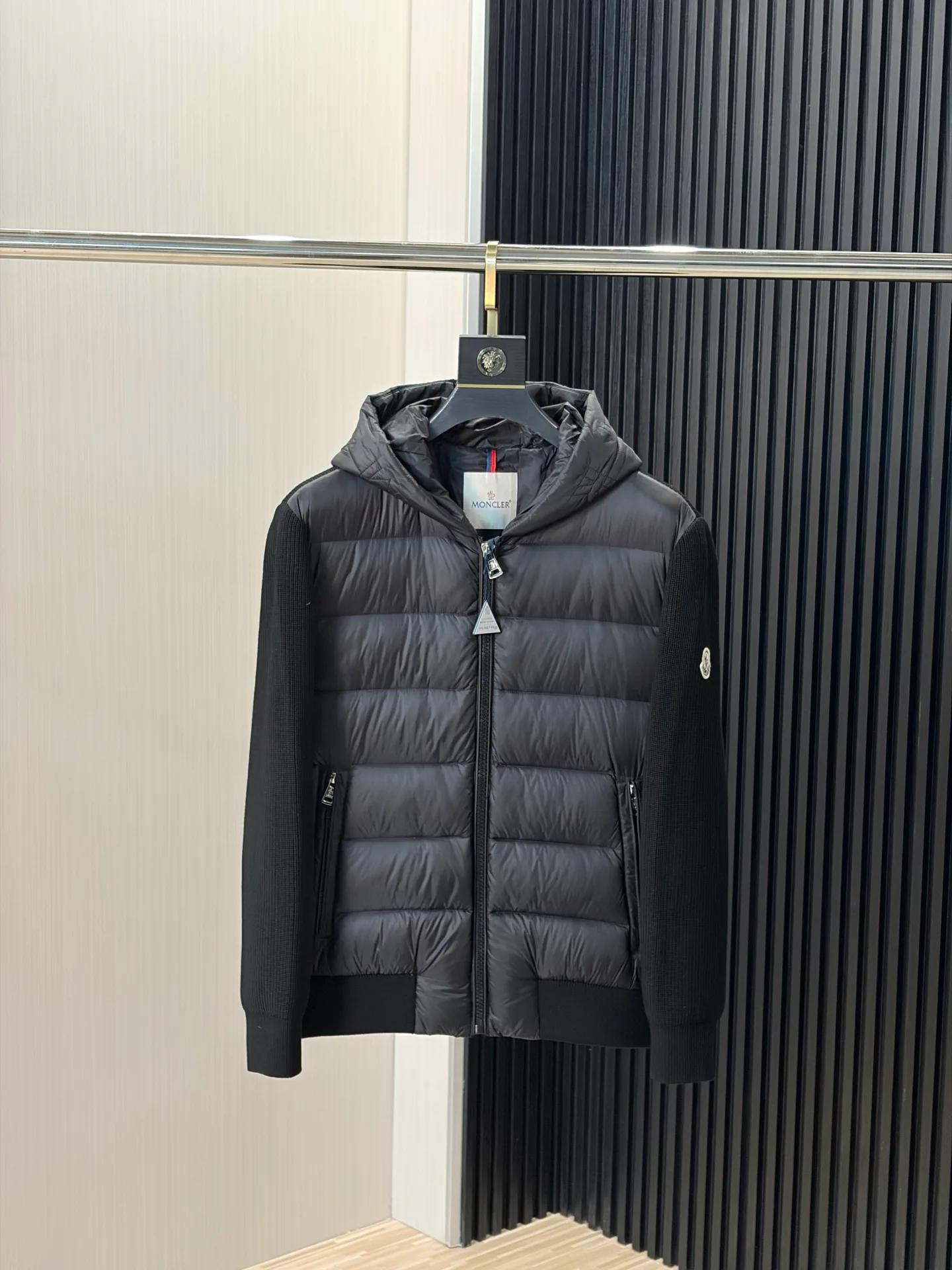 Куртки И Пуховики Женские Moncler 18391739