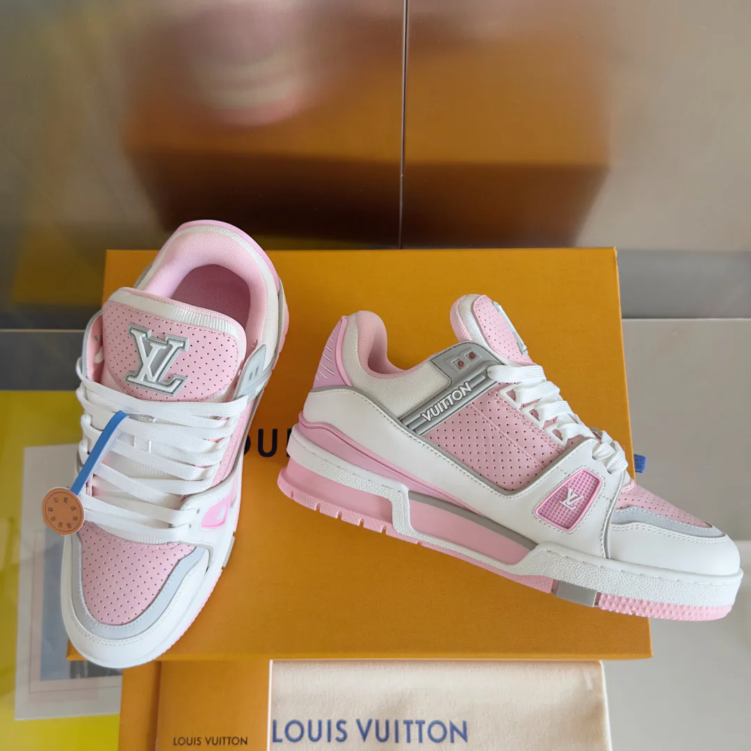 Кроссовки Женские Louis Vuitton 10646324