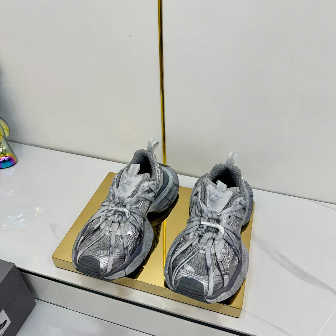 Кроссовки Женские Balenciaga 11165633